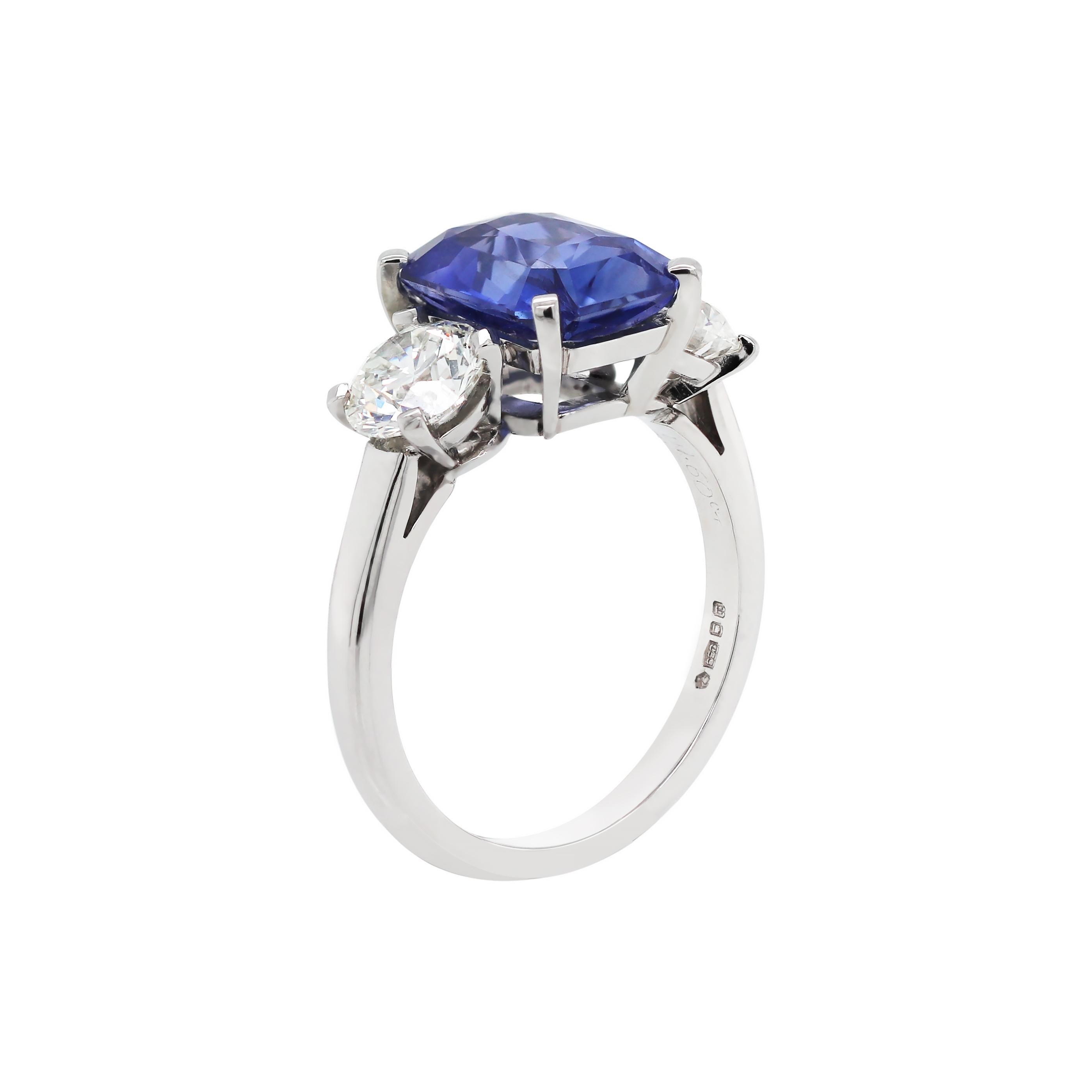 Crisscut 4.02 Carat Natural Unheated Sapphire and Diamond Three-Stone Platinum Ring For Sale