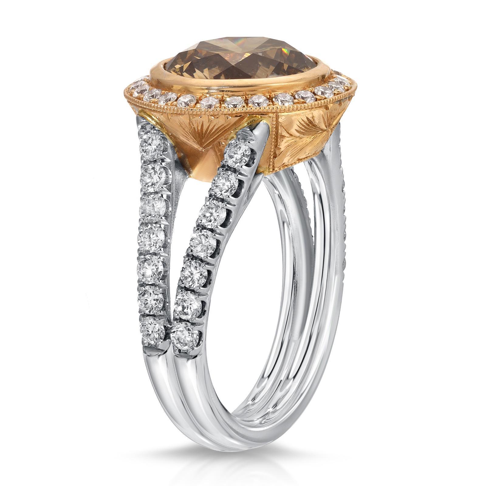 Round Cut 4.02 Carat Round Natural Champagne Halo Diamond Engagement Ring 18K Gold For Sale