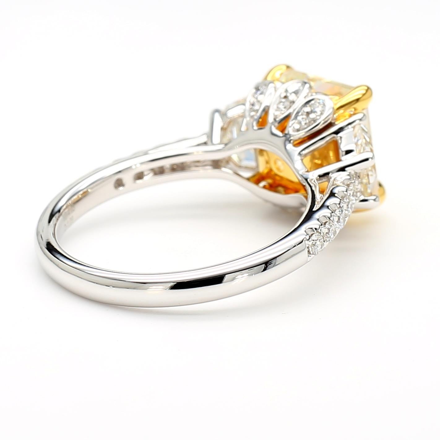 4.02 Carat Yellow Diamond Square Radiant Cut *Three Stone Ring* VS1 18k Gold For Sale 1
