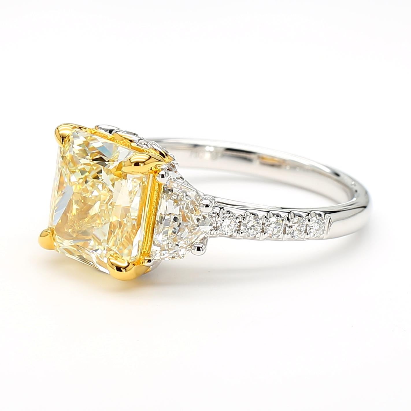 4.02 Carat Yellow Diamond Square Radiant Cut *Three Stone Ring* VS1 18k Gold For Sale 4