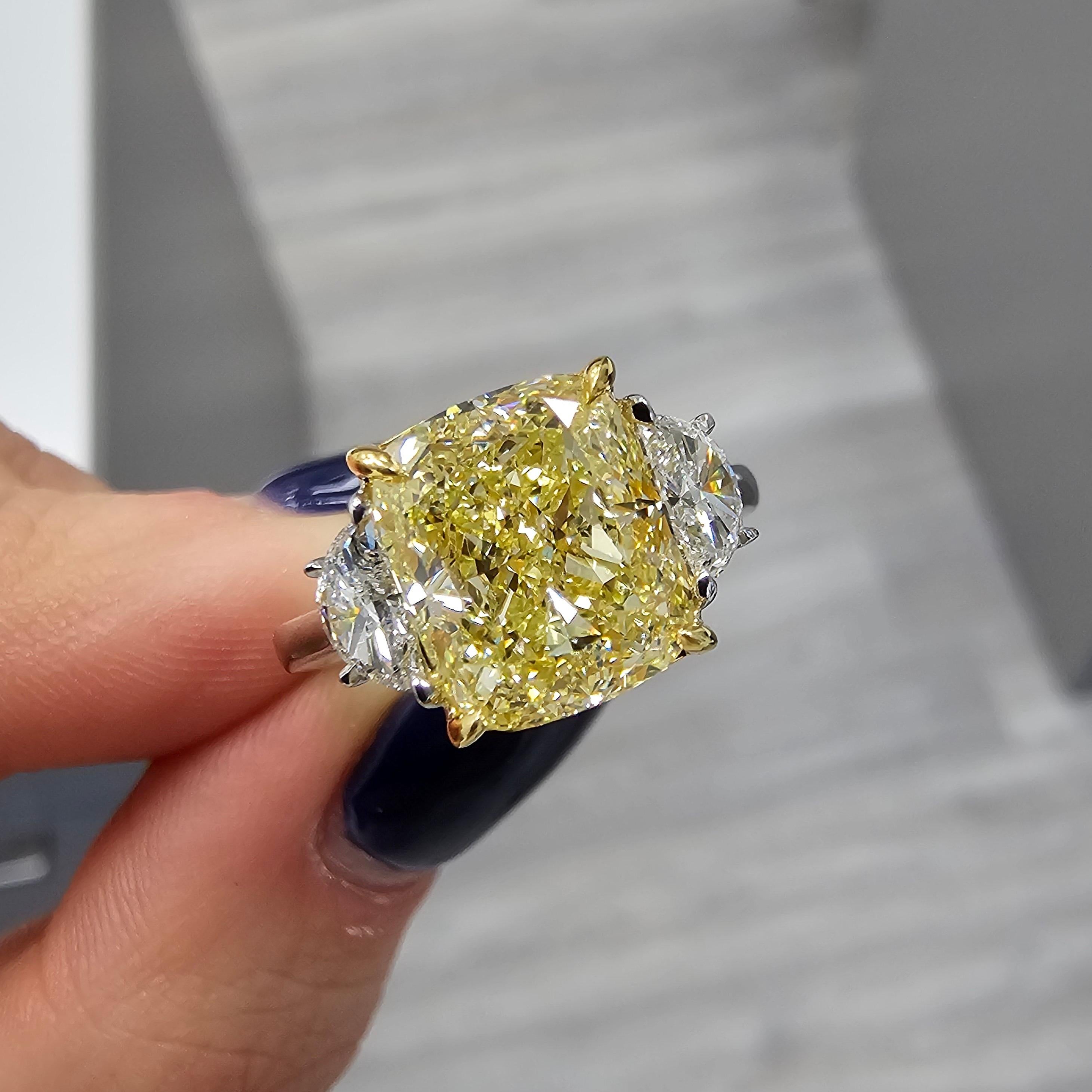 4.02ct Fancy Yellow Cushion Cut Diamond Engagement Ring For Sale 1