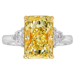 4.02ct Fancy Yellow Long Radiant SI1 GIA Ring 4.02ct Fancy Yellow Long Radiant SI1 GIA Ring
