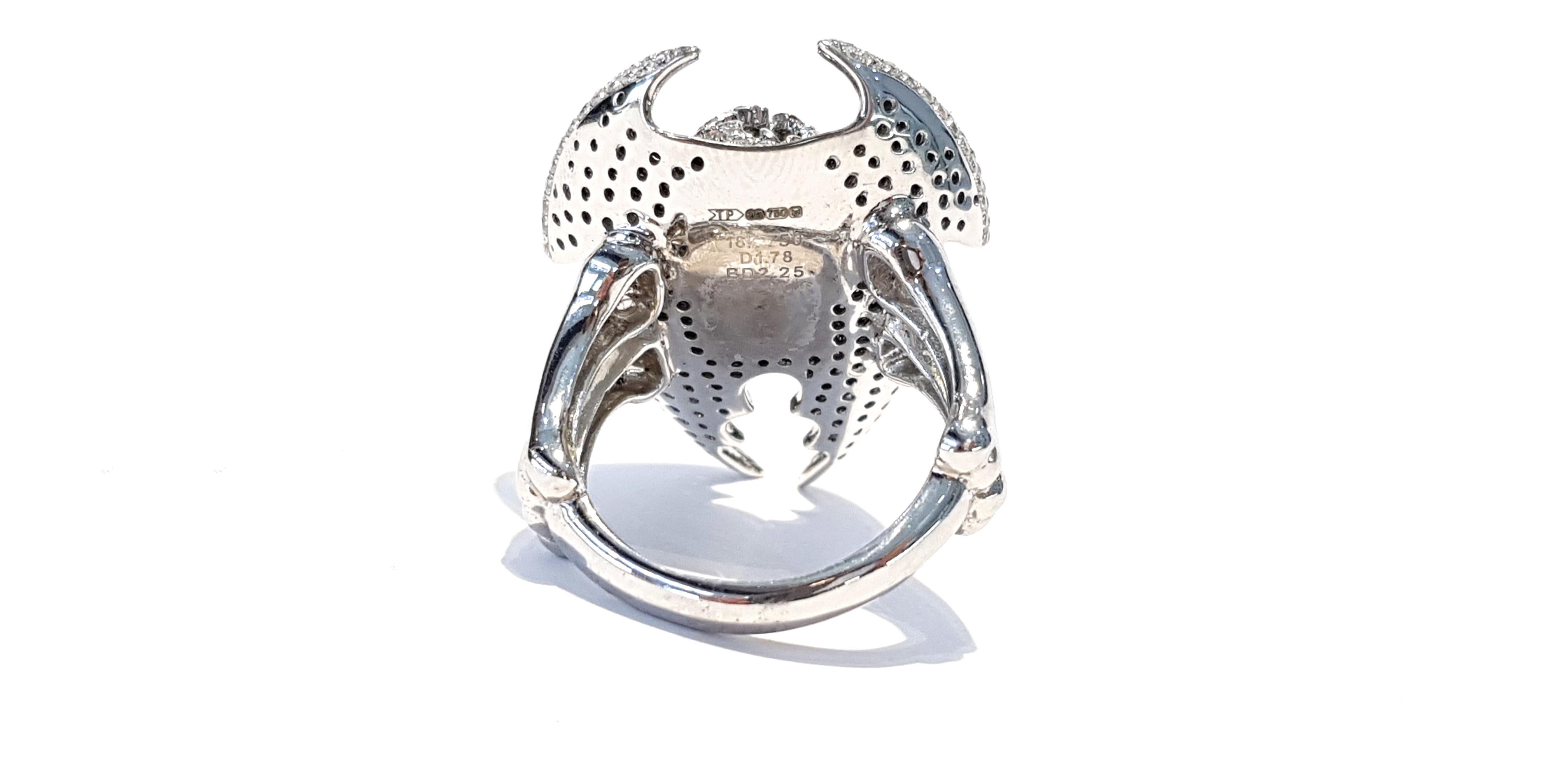Tresor Bespoke 4 Carat Diamond Black White 18 Karat Gold Cocktail Skull Ring In New Condition For Sale In London, GB
