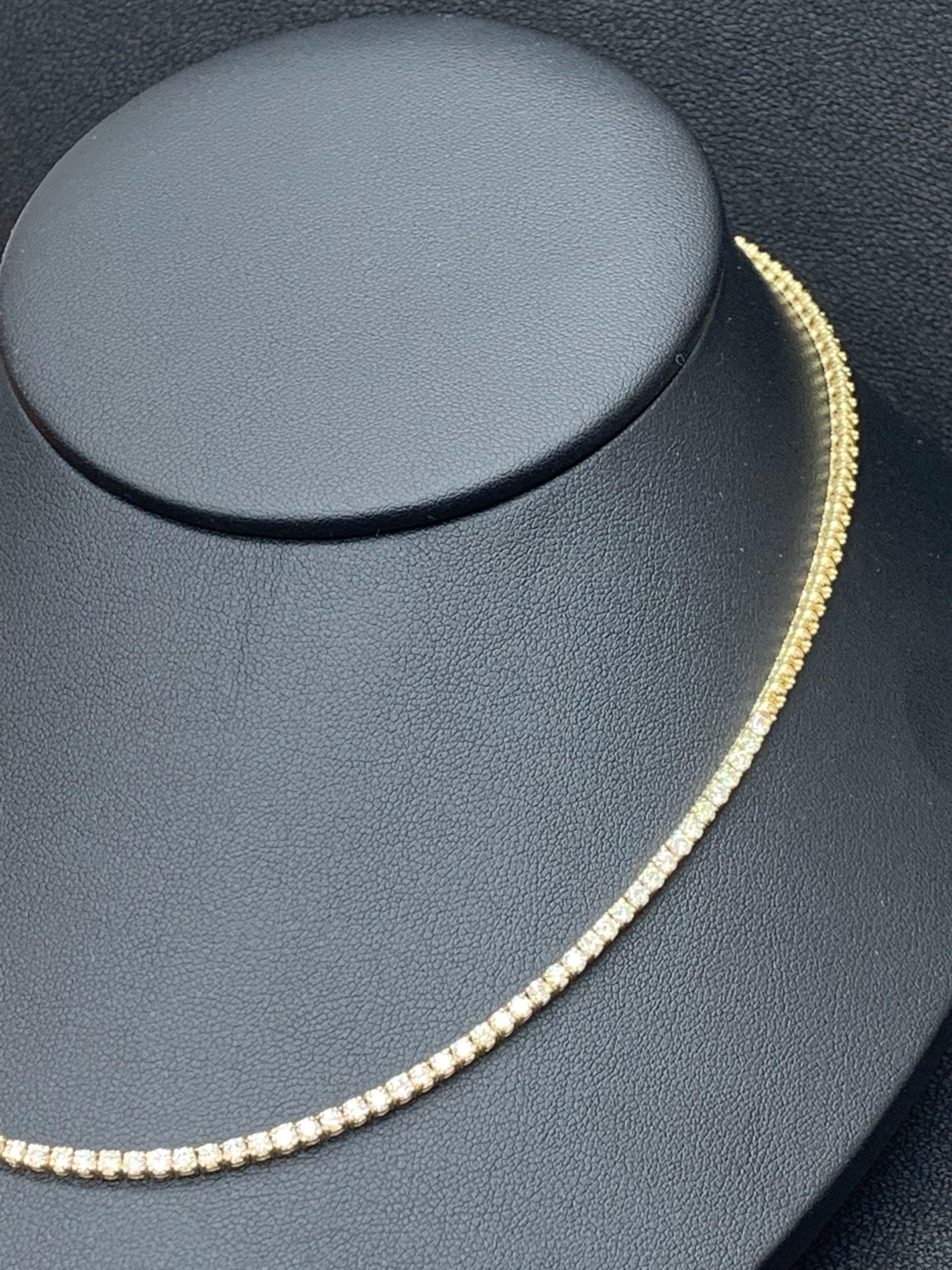 4.03 Carat Brilliant Round Cut Diamond Tennis Necklace in 14K Yellow Gold In New Condition For Sale In NEW YORK, NY