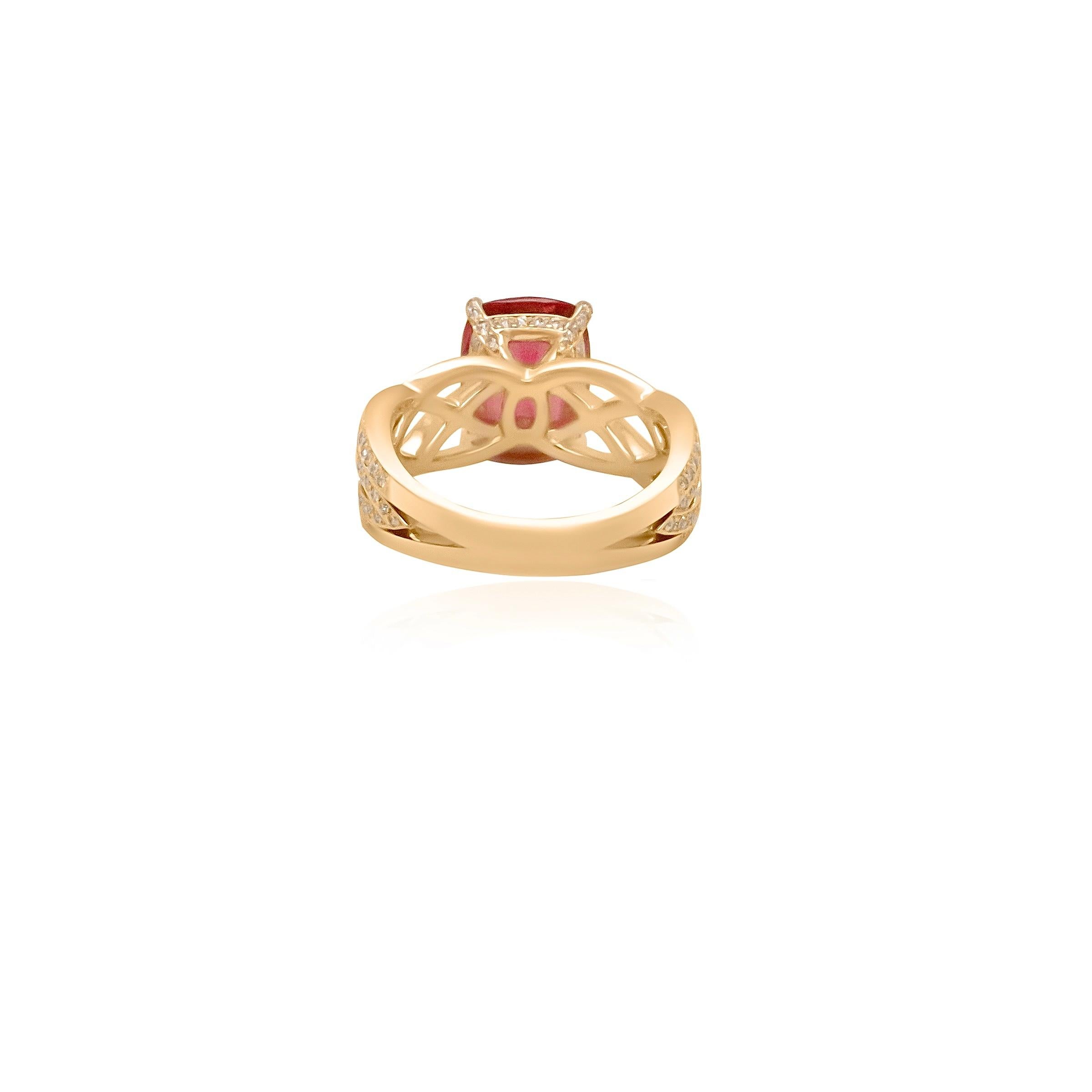 Modern 4.03 Carat Mahenge Red Spinel Ring with Diamond Braided Band in 18k Yellow Gold For Sale