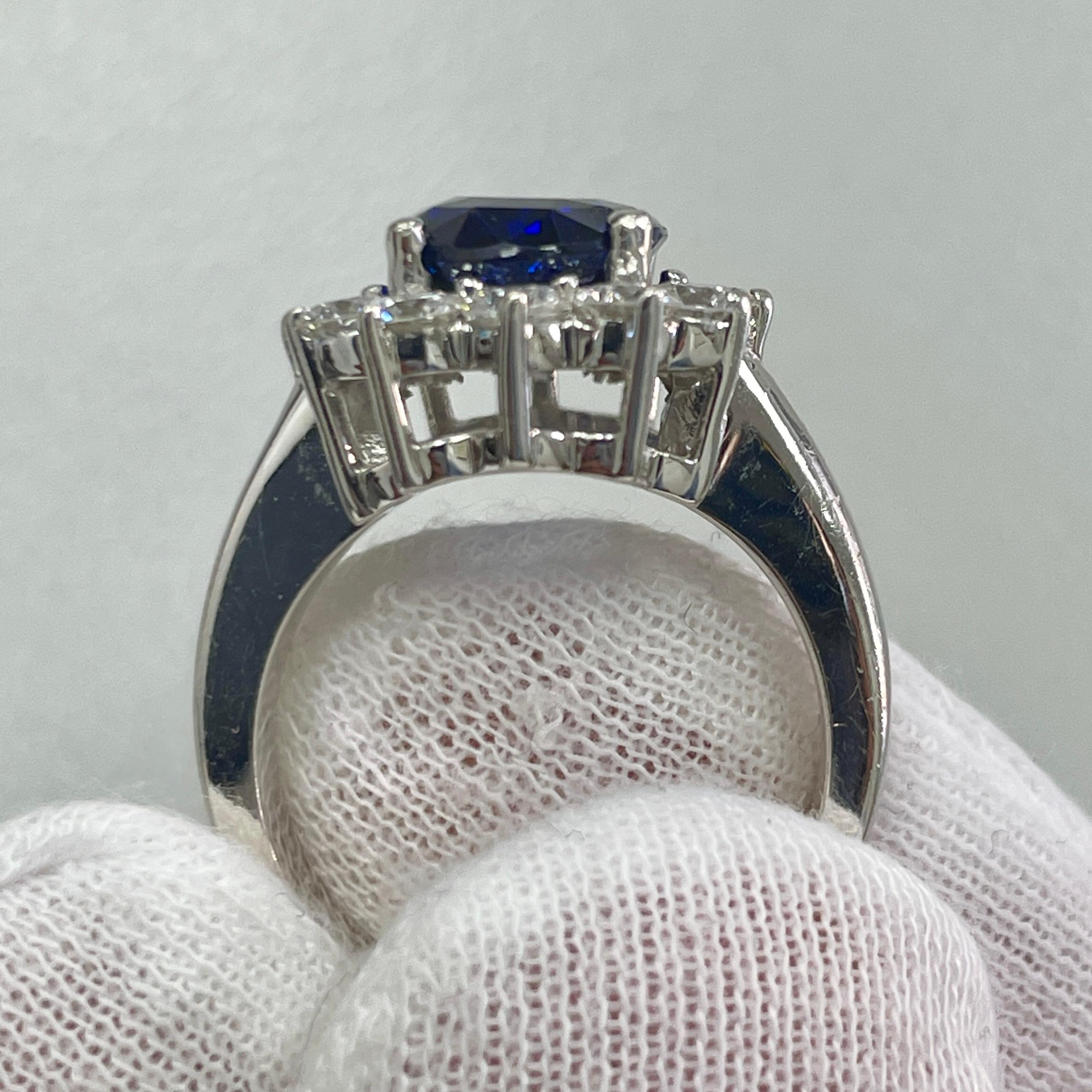 4.03 Carat Oval Sapphire & Diamond White Gold Ring In New Condition For Sale In New York, NY