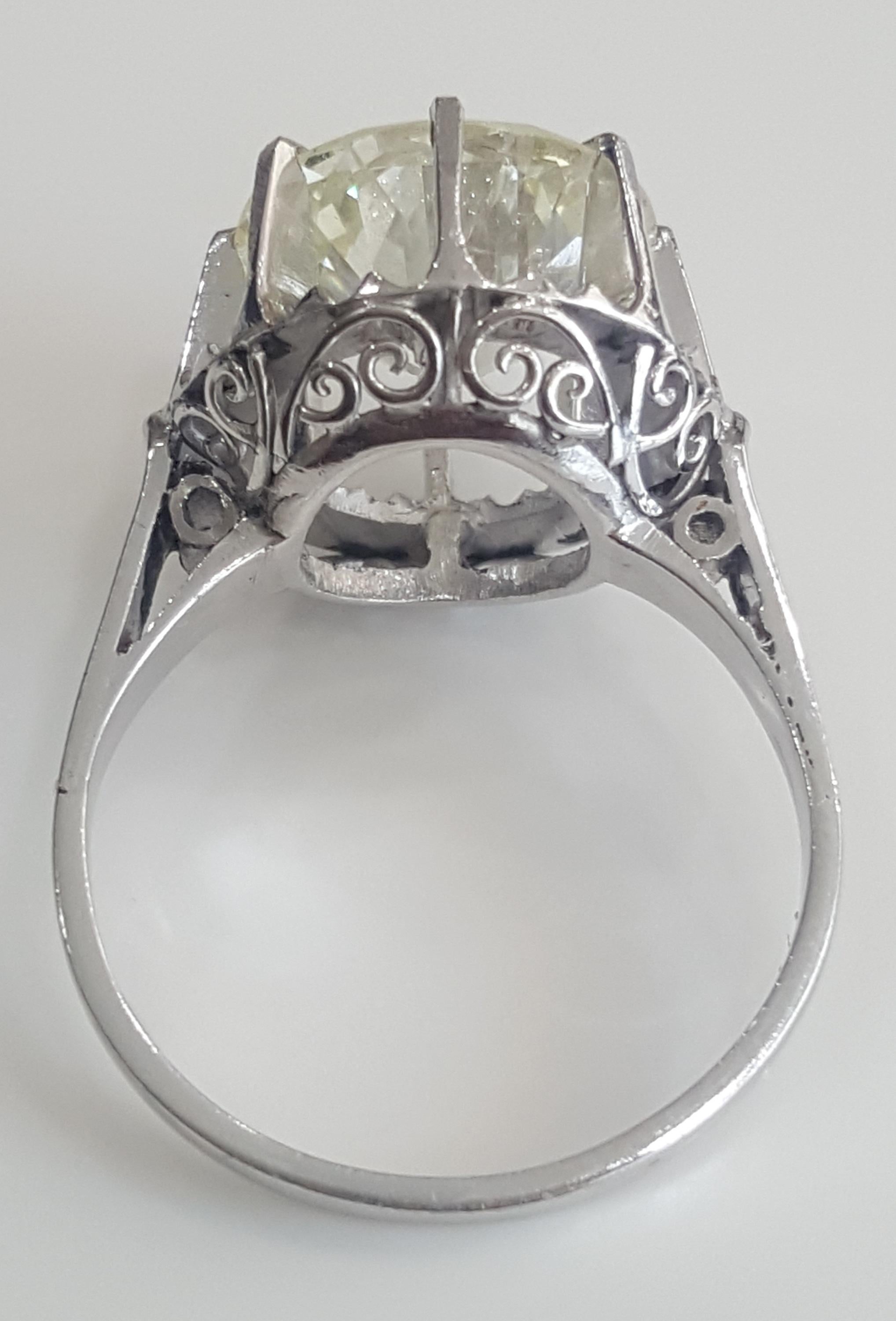 Victorian 4.03 Carat White Old European Cut Round Diamond Vintage Ring in 18 Karat Gold