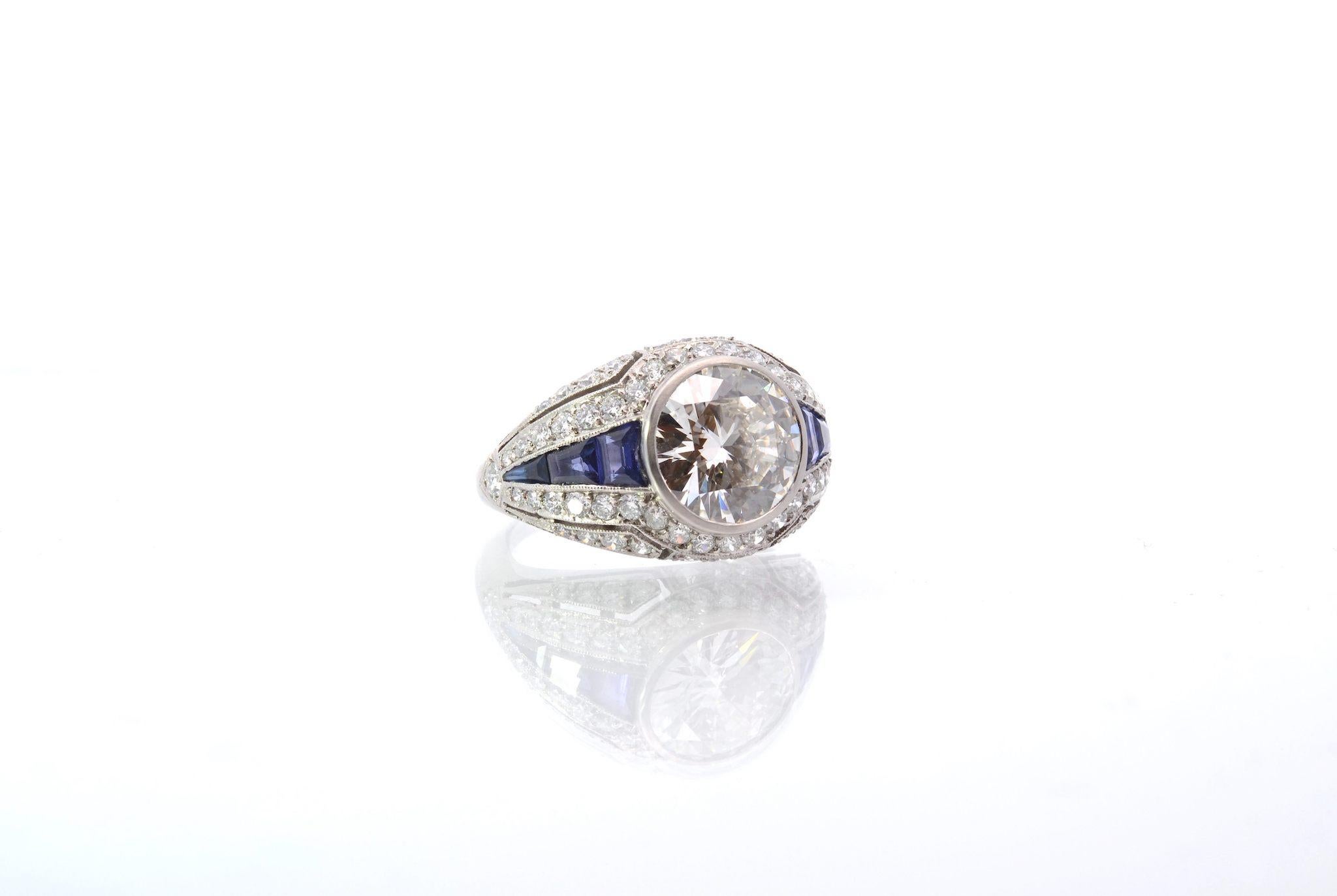 Art Deco 4.03 CTS H-VVS2 brilliant cut diamond and sapphires ring For Sale
