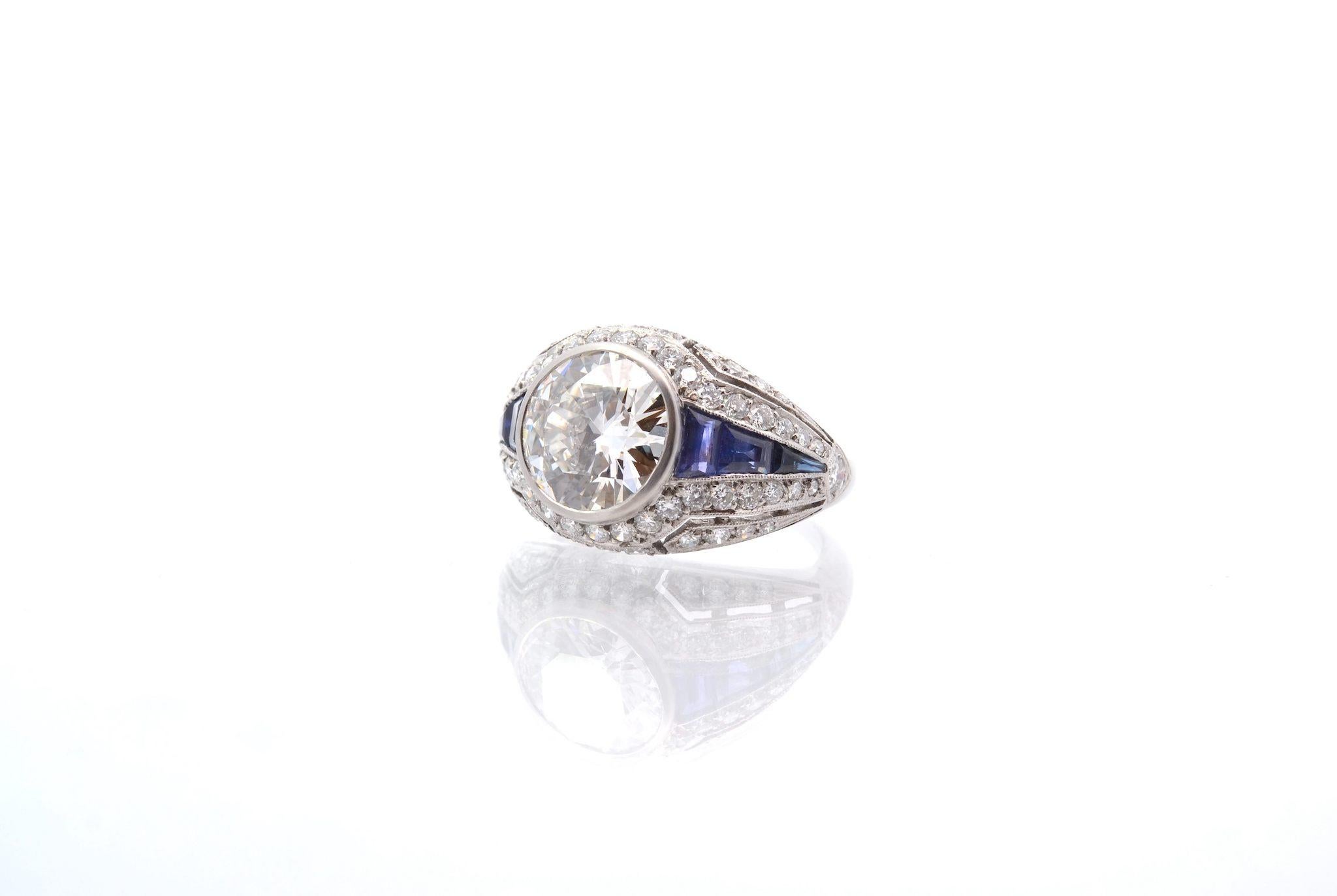 Brilliant Cut 4.03 CTS H-VVS2 brilliant cut diamond and sapphires ring For Sale