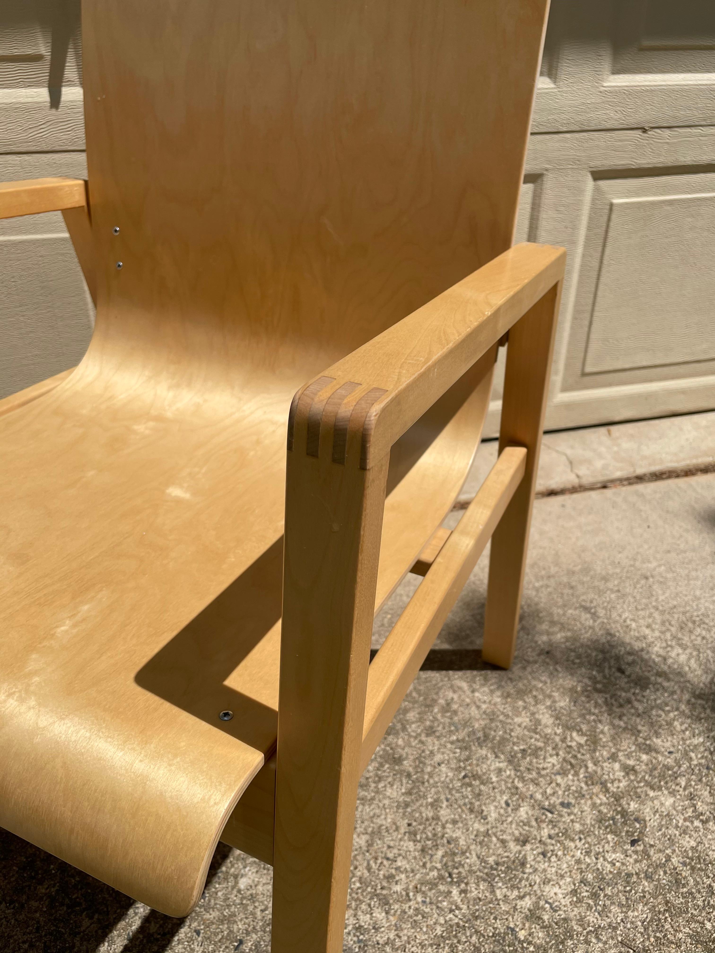 403 Hallway Chair for Artek by Alvar Aalto In Good Condition In Centreville, VA