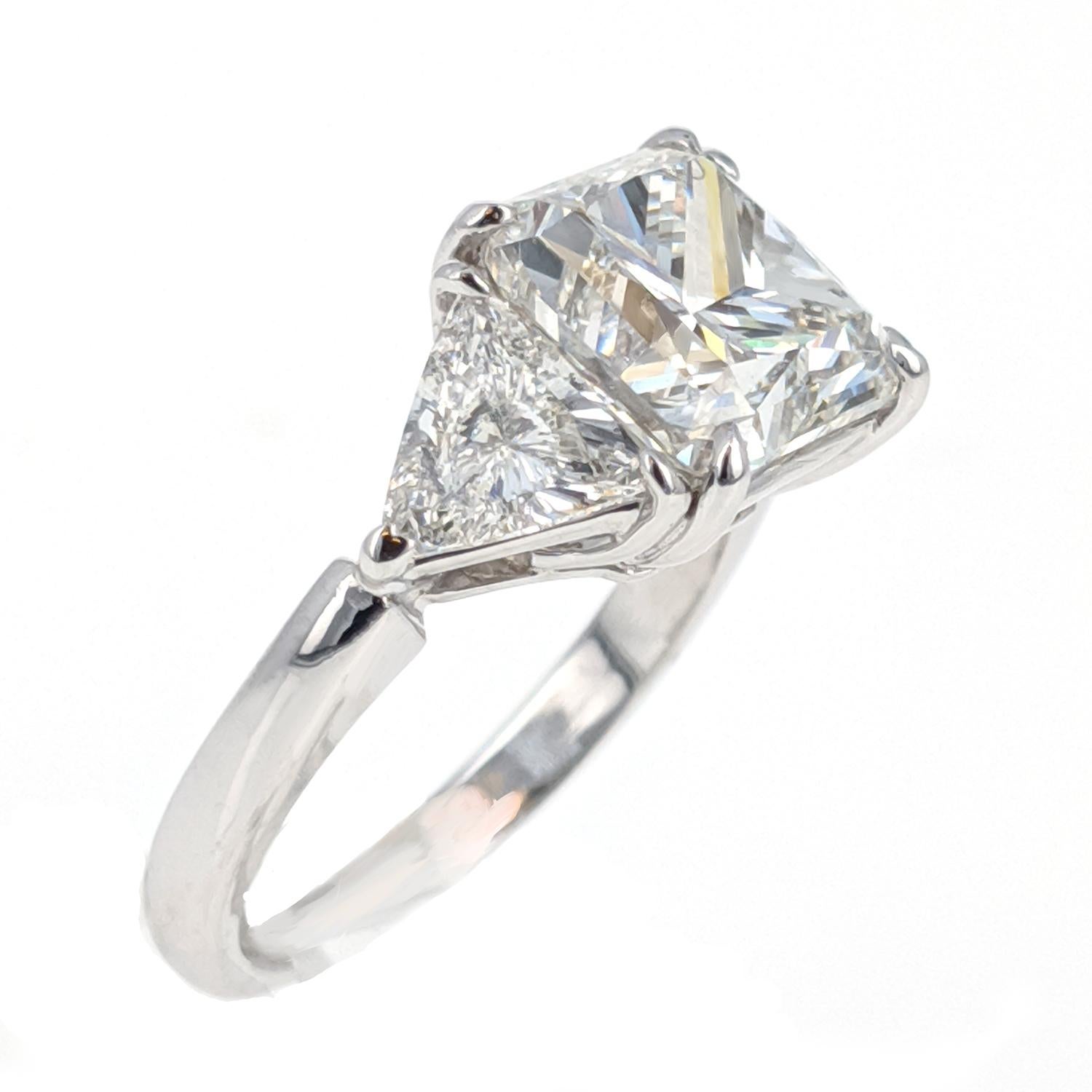 Women's or Men's 4.03 Carat Radiant Cut Diamond Ring GIA I SI1