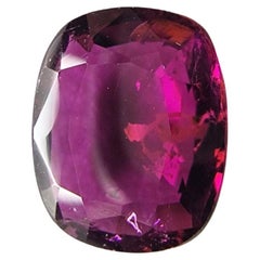 Pierre tourmaline rubellite rouge taille coussin 4,03 carats
