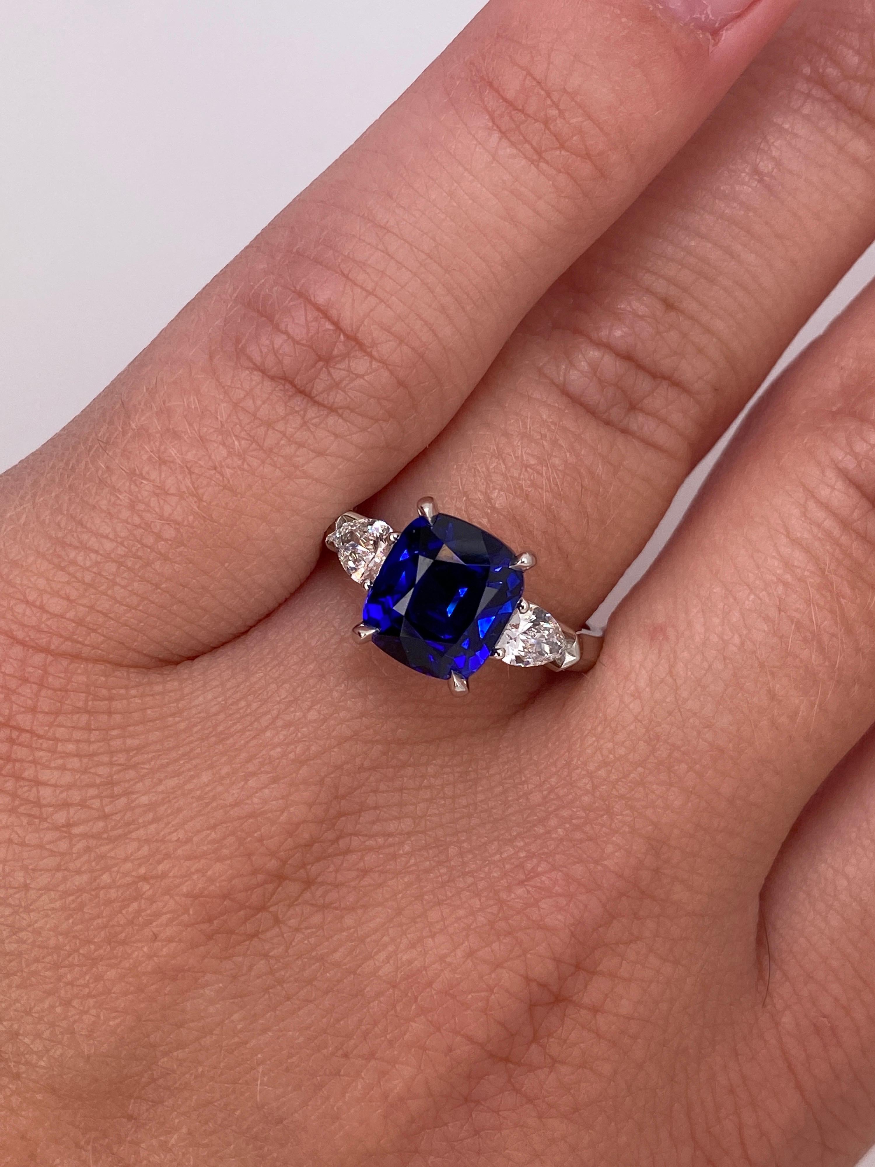 4.04 Carat Cushion Blue Sapphire and Diamond Ring In New Condition In New York, NY