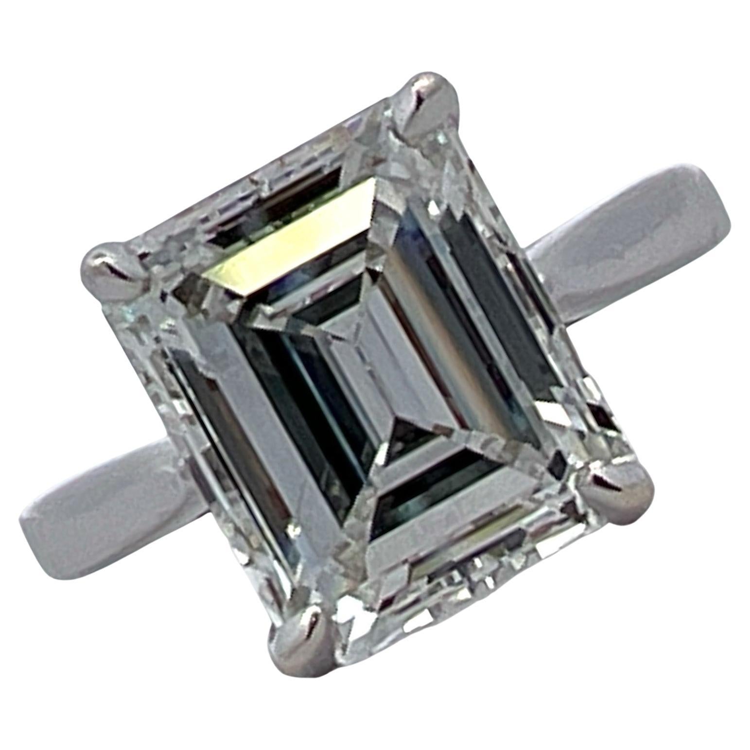 4.04 Carat Emerald Cut Diamond Solitaire Enagement Ring GIA F/VS1 18kwg For Sale