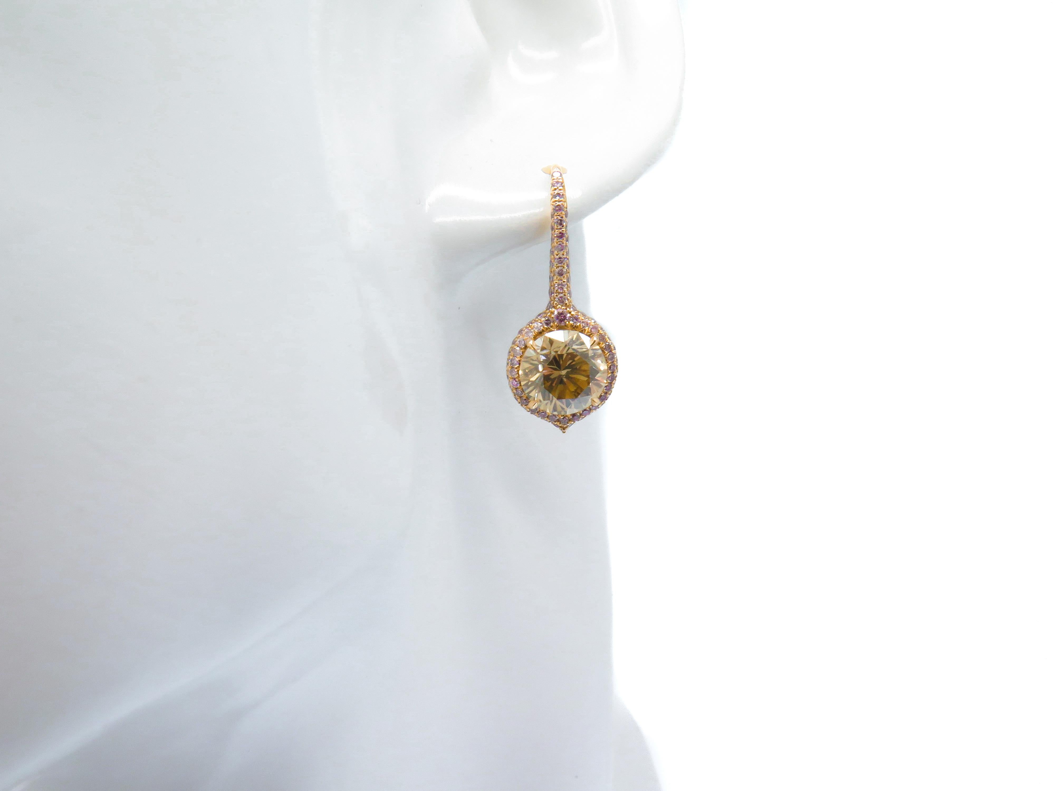 18 Karat Rose Gold Fancy Brown Diamond Fancy Pink Diamond Pavé Drop Earrings In New Condition For Sale In London, GB