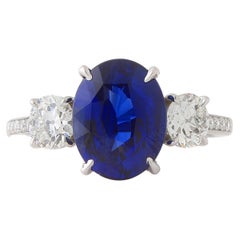 Certified 4.04 Carat Sri Lankan (Ceylon) Sapphire and Diamond Ring