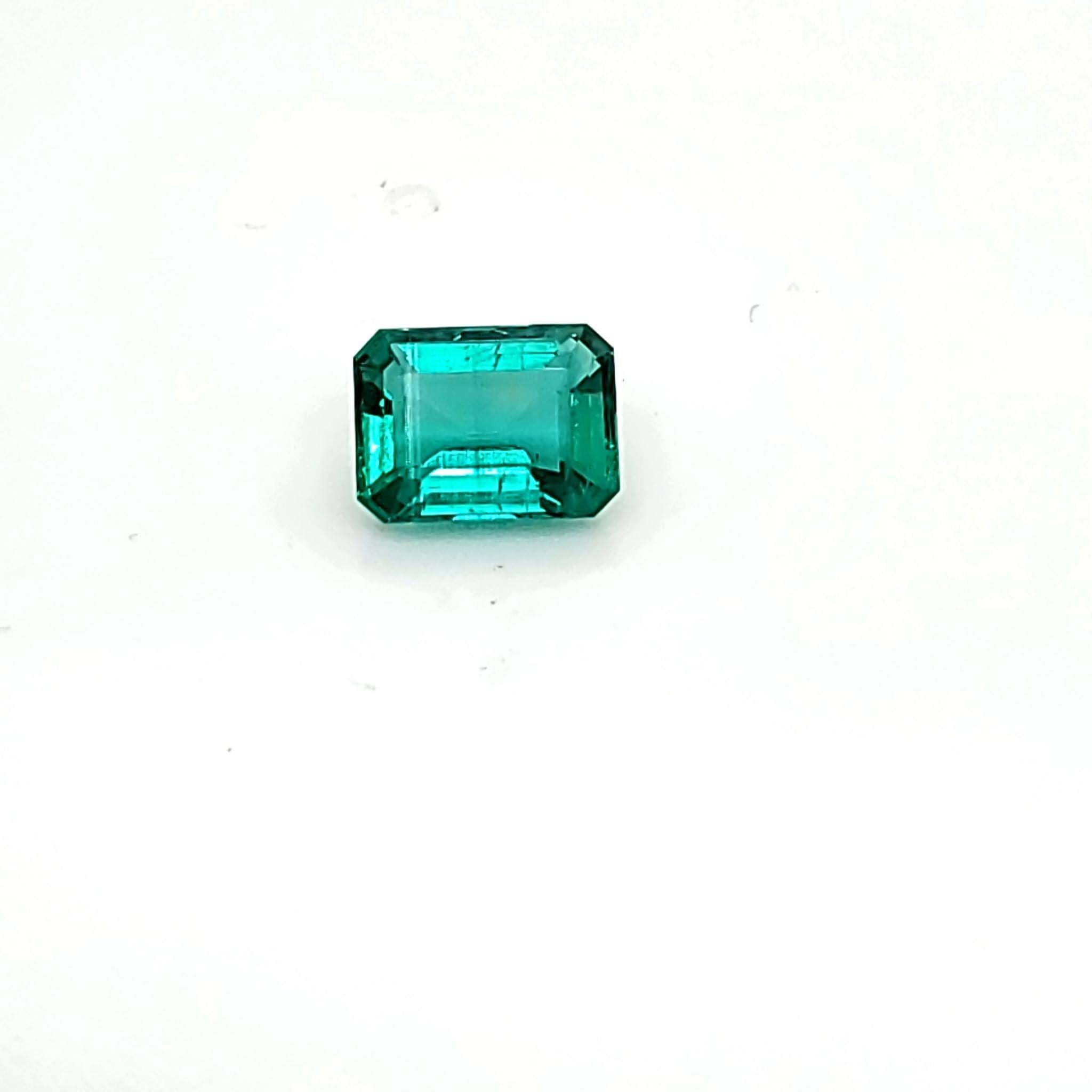 2.25 carats Natural Emerald Precioust Gemstone, ethically sourced from Colombia, GIA Certified with a slight F1 treatment, very clean and transparent gemstone, much more beautiful in person than photographed, intense green.

Only one available for