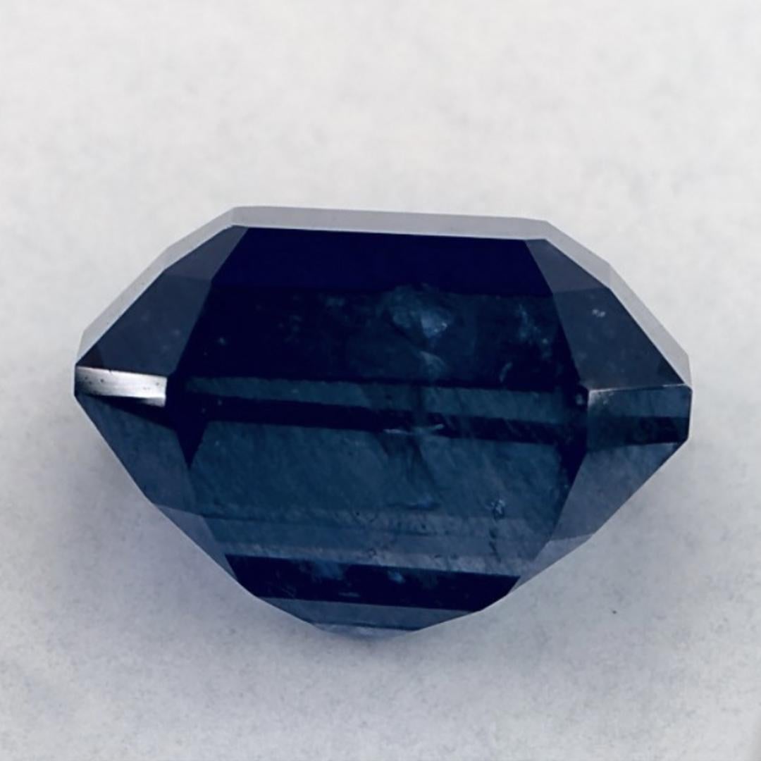 Women's or Men's 4.04 Ct Blue Sapphire Octagon Cut Loose Gemstone For Sale