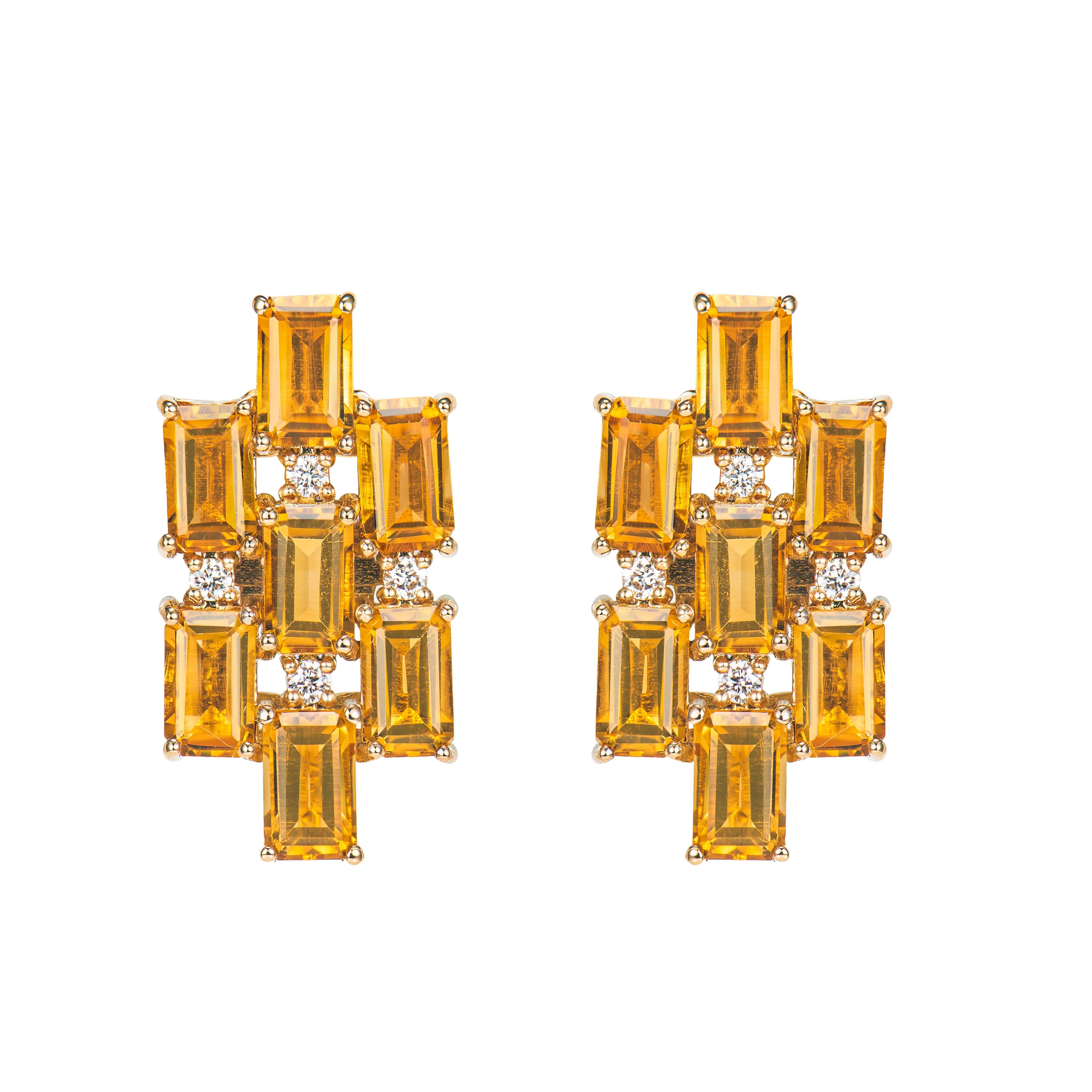 Contemporary 4.042 Carat Citrine Drop Earring in 18Karat Yellow Gold with White Diamond. For Sale