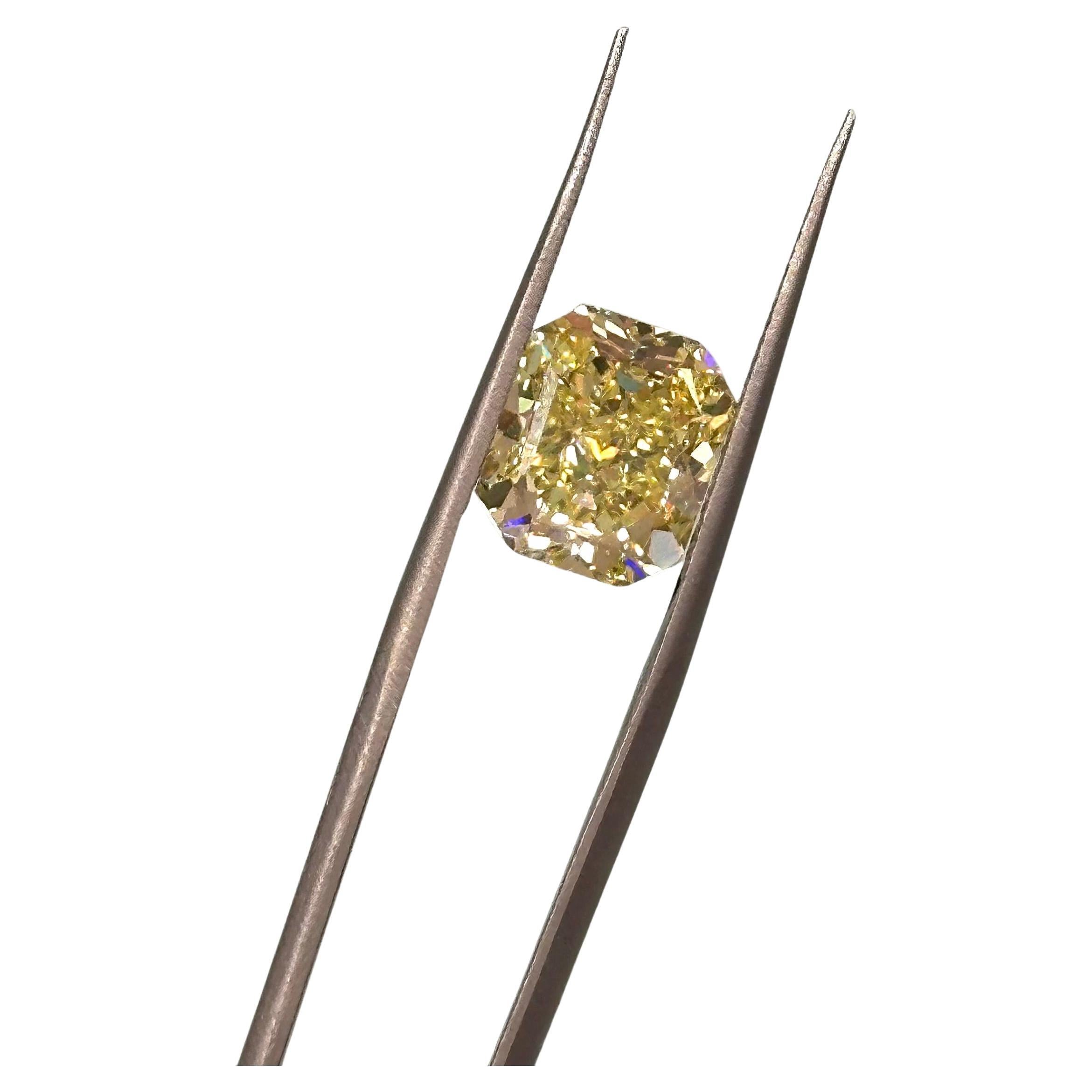 4,04cts Fancy Intense Yellow VS1 Schliff-rechteckiger Diamant im Angebot