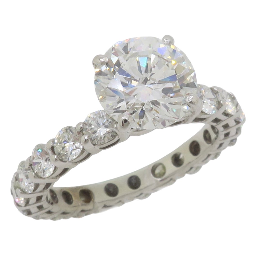 Anillo de diamantes con certificado GIA de 4,04 TQW elaborado con diamantes redondos de talla brillante
