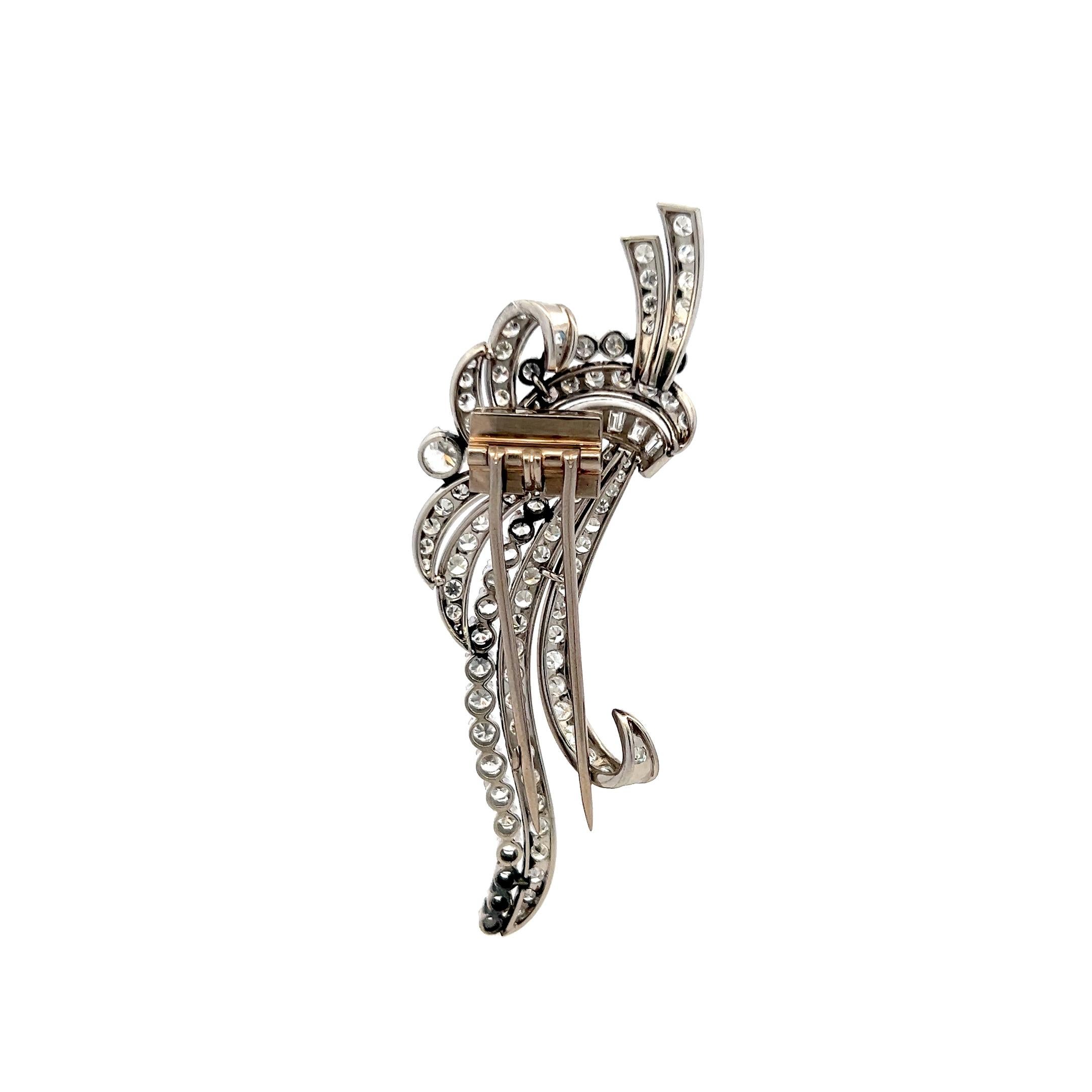 Taille brillant Broche en platine de 4,05 carats avec diamants circulaires, brillants et baguettes en vente