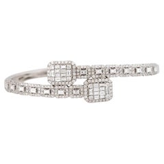 Bracelet manchette bypass en or 14 carats avec diamants multiformes de 4,05 carats