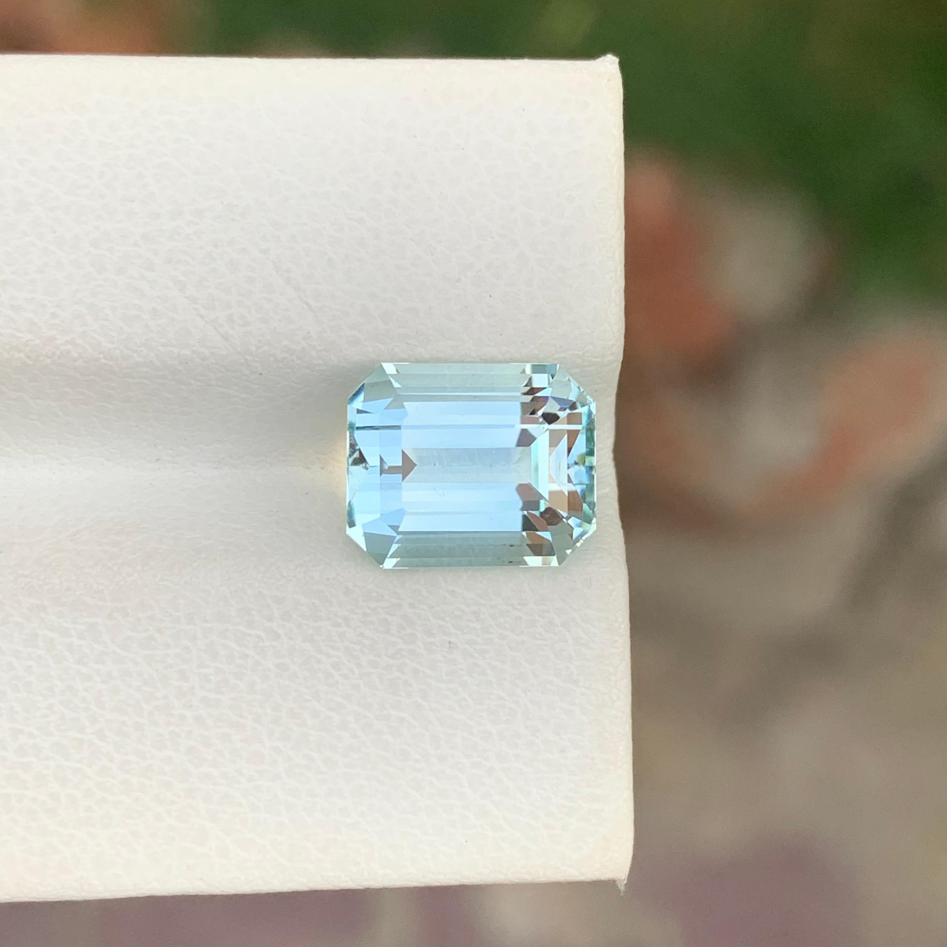4.05 Karat Natürlicher Facettierter Aquamarin Smaragd Form Edelstein 4