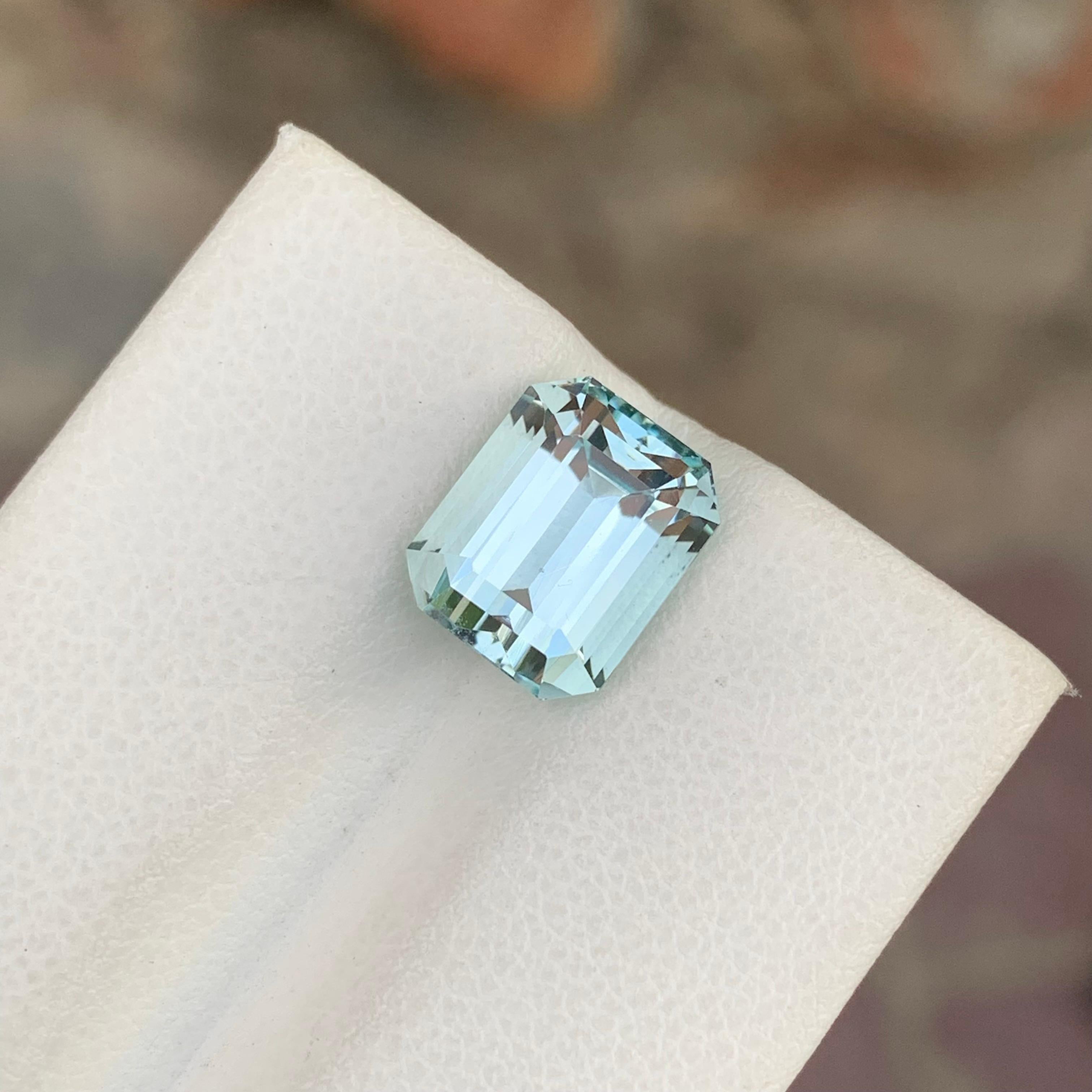4.05 Karat Natürlicher Facettierter Aquamarin Smaragd Form Edelstein (Smaragdschliff)