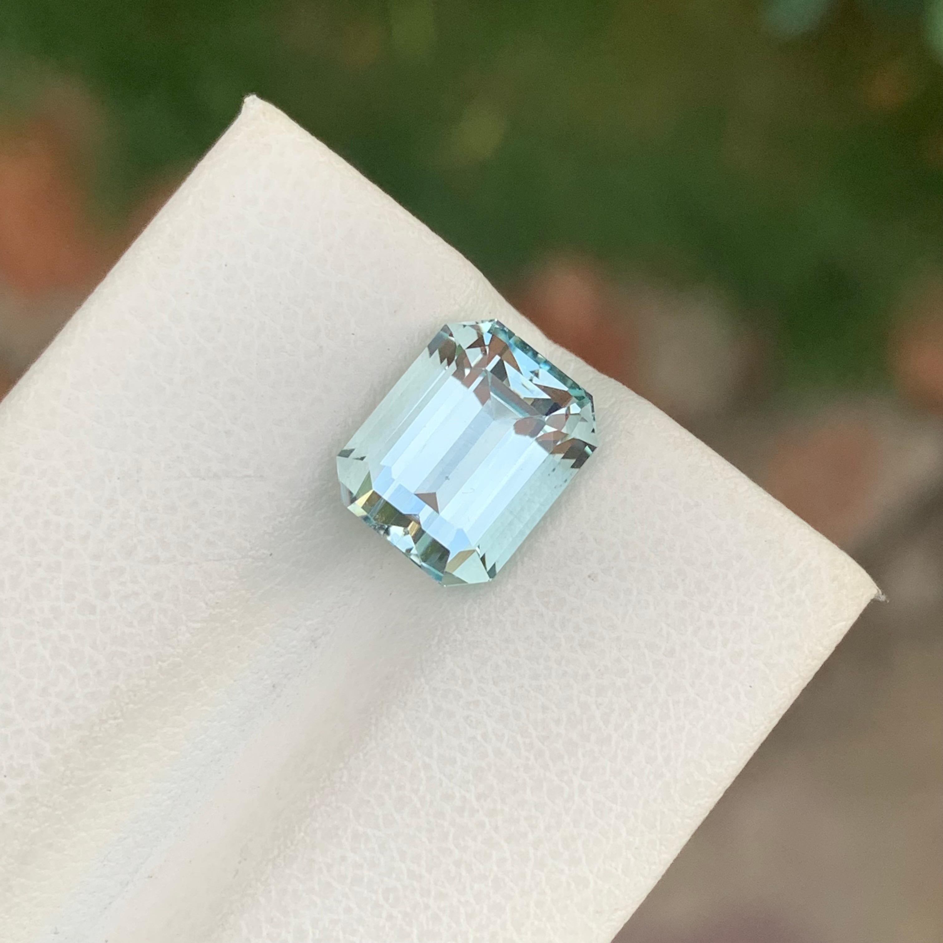 4.05 Karat Natürlicher Facettierter Aquamarin Smaragd Form Edelstein 1