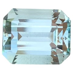 4.05 Carat Naturelle Aigue-marine à facettes Forme émeraude Pierre précieuse