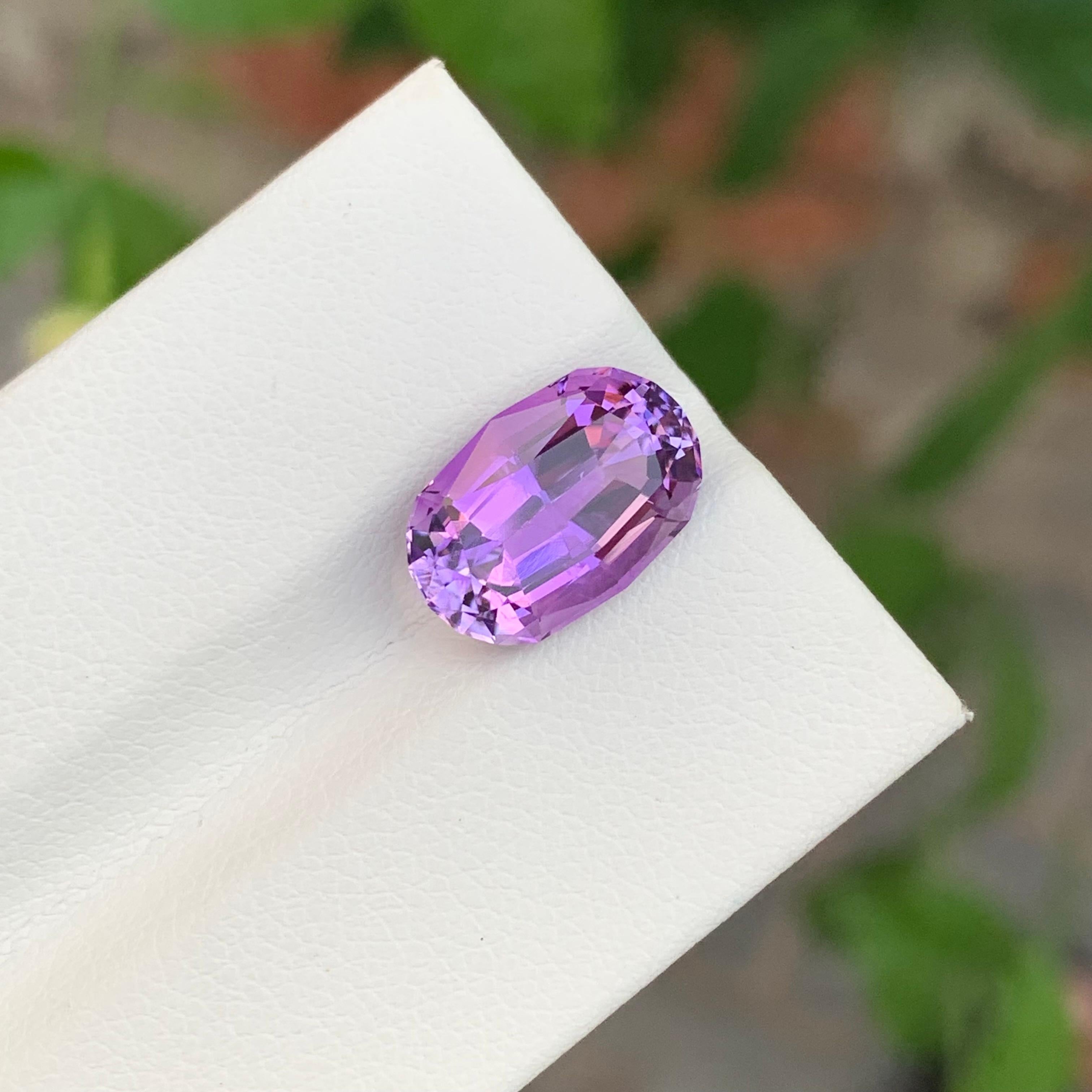 4,05 Karat natürlicher loser Amethyst in ovaler Form aus brasilianischem Minenstein in ovaler Form für Damen oder Herren im Angebot
