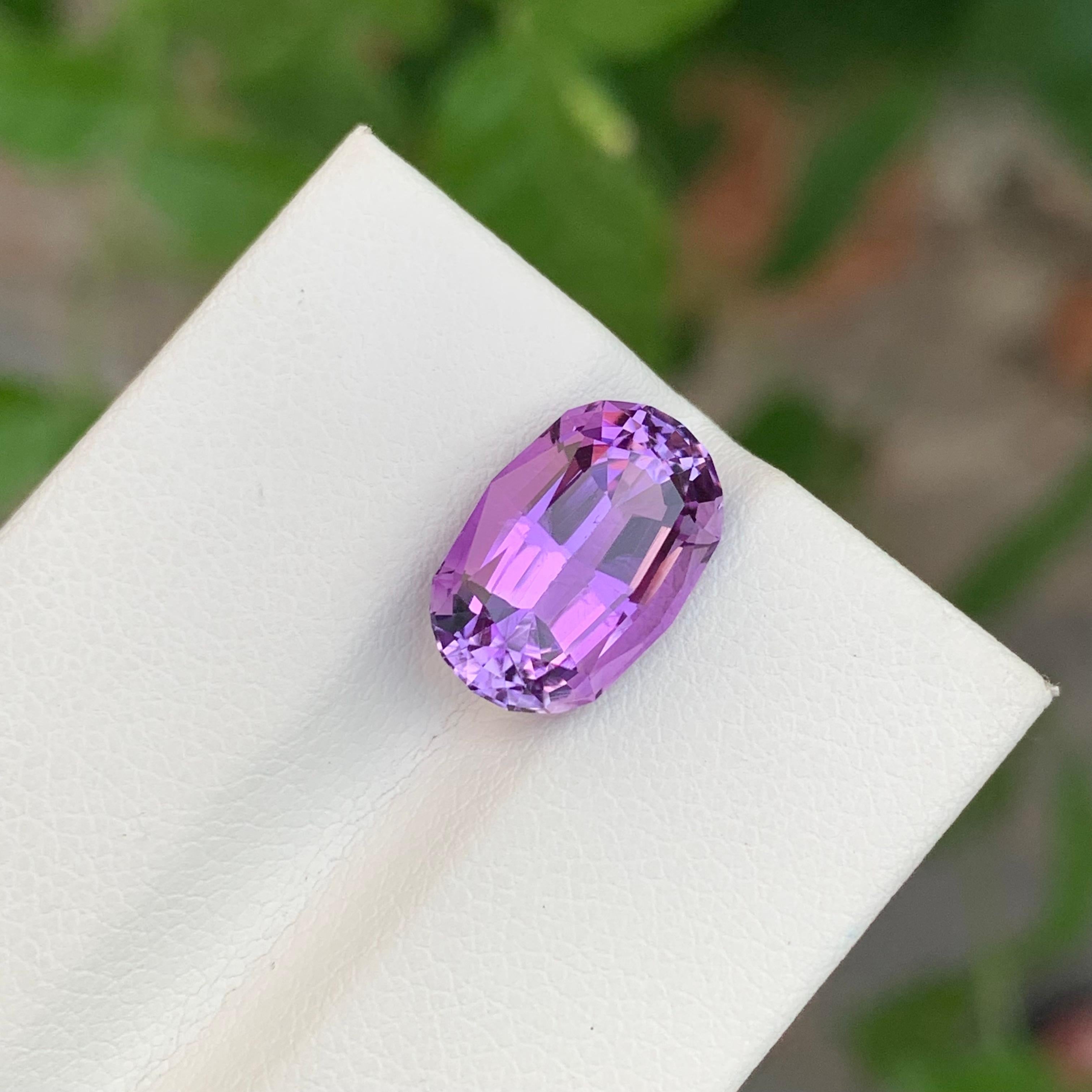4,05 Karat natürlicher loser Amethyst in ovaler Form aus brasilianischem Minenstein in ovaler Form im Angebot 3