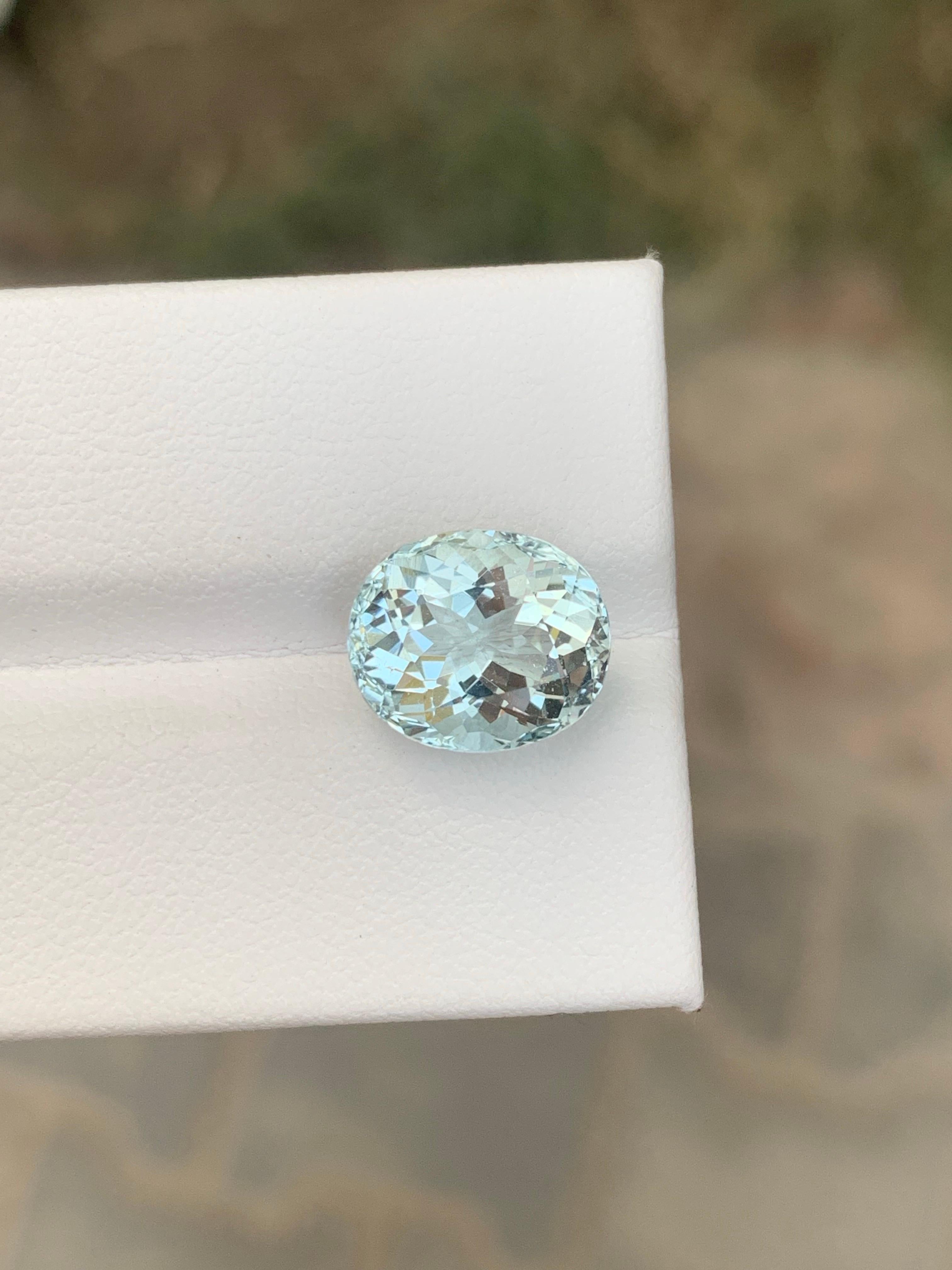 4.05 Karat natürlicher loser Aquamarin Ovalform Edelstein aus Nigeria im Angebot 7