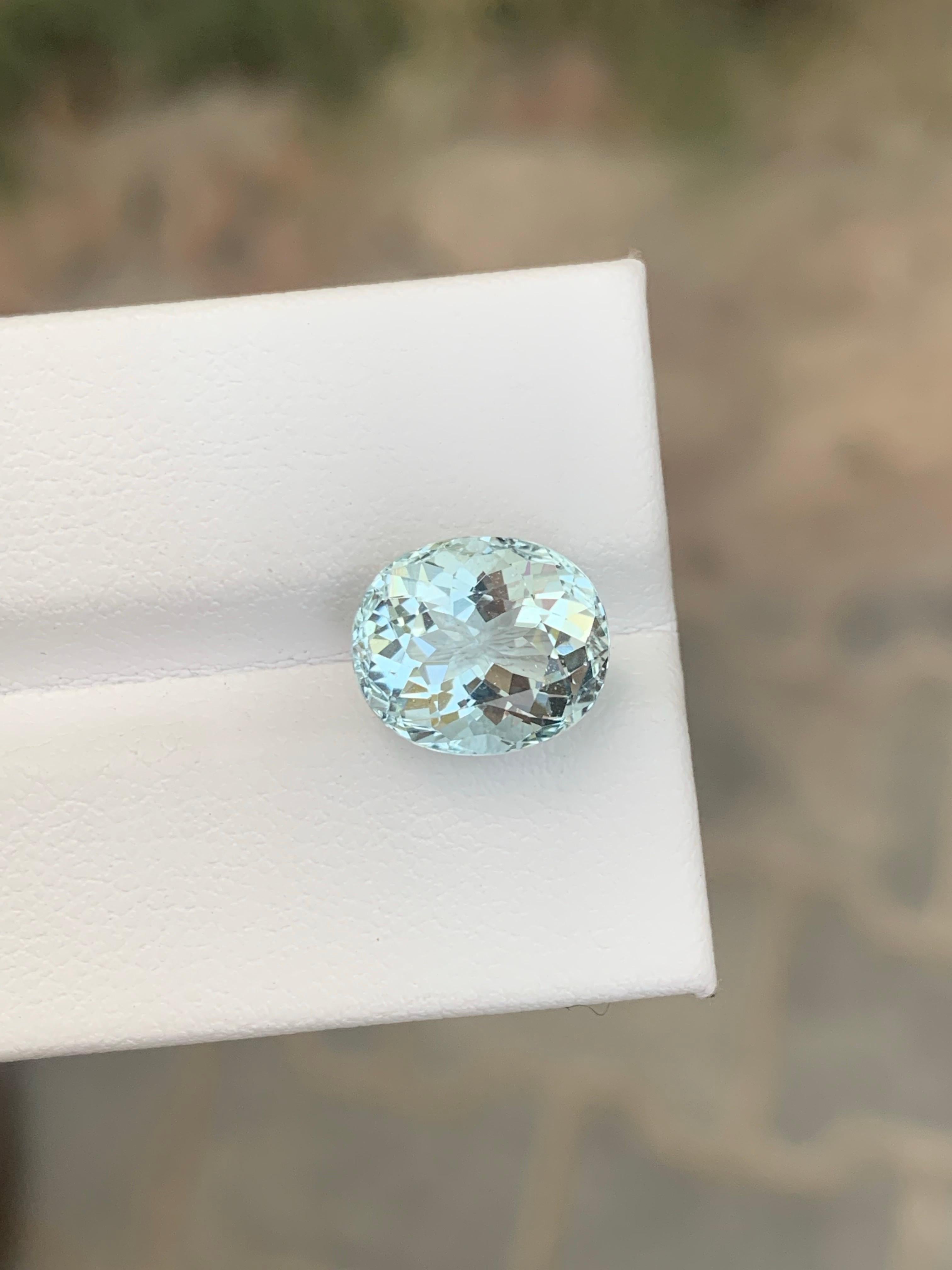 4.05 Karat natürlicher loser Aquamarin Ovalform Edelstein aus Nigeria (Ovalschliff) im Angebot