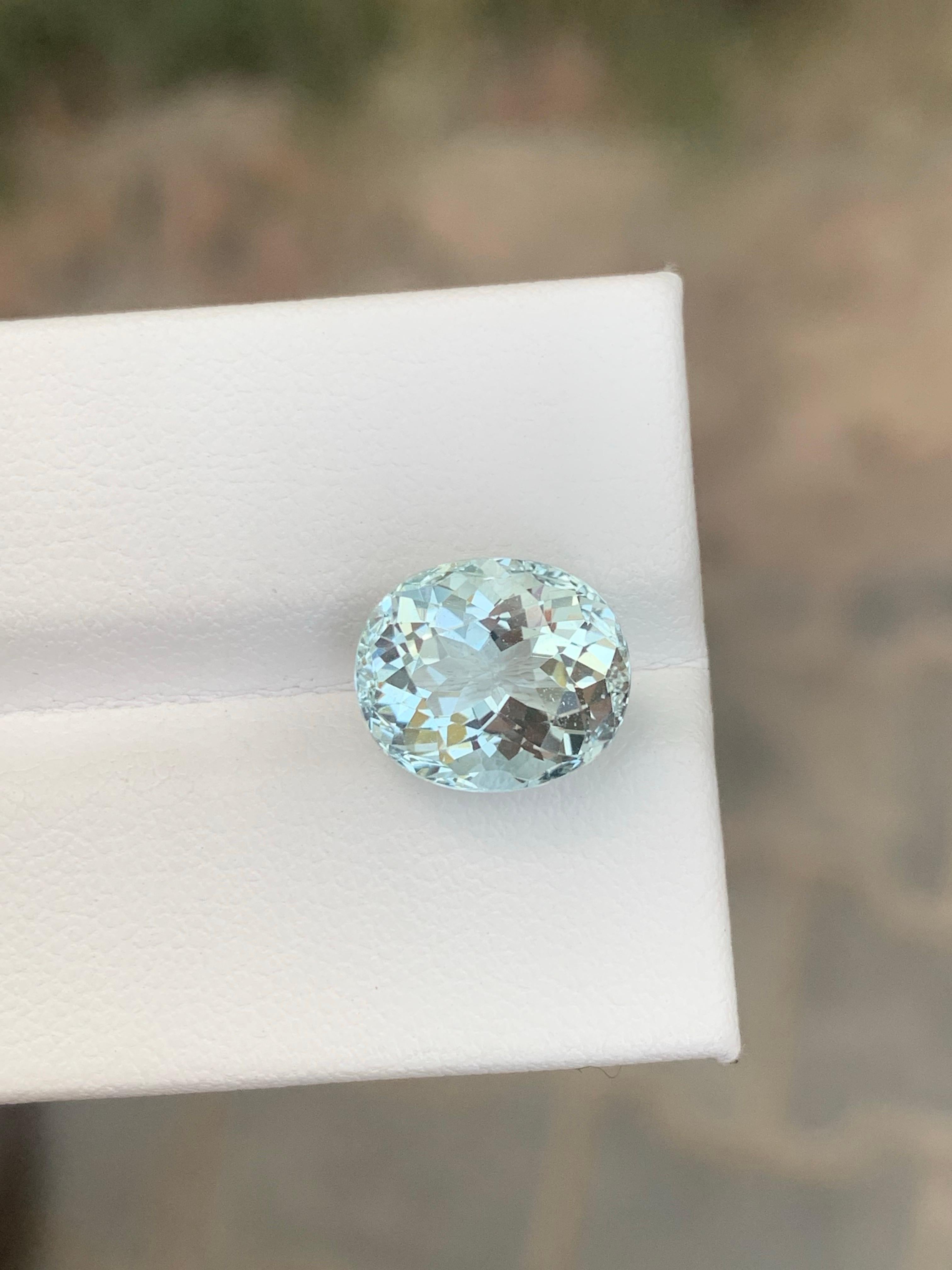 4.05 Karat natürlicher loser Aquamarin Ovalform Edelstein aus Nigeria für Damen oder Herren im Angebot