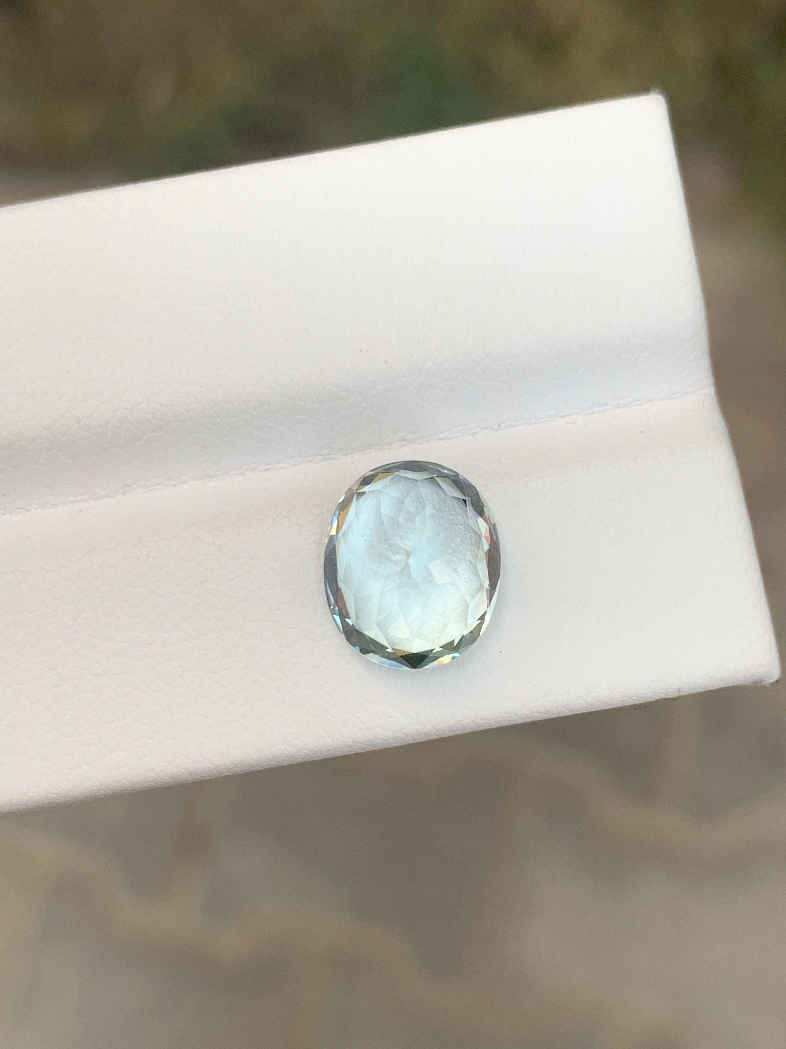 4.05 Karat natürlicher loser Aquamarin Ovalform Edelstein aus Nigeria im Angebot 1