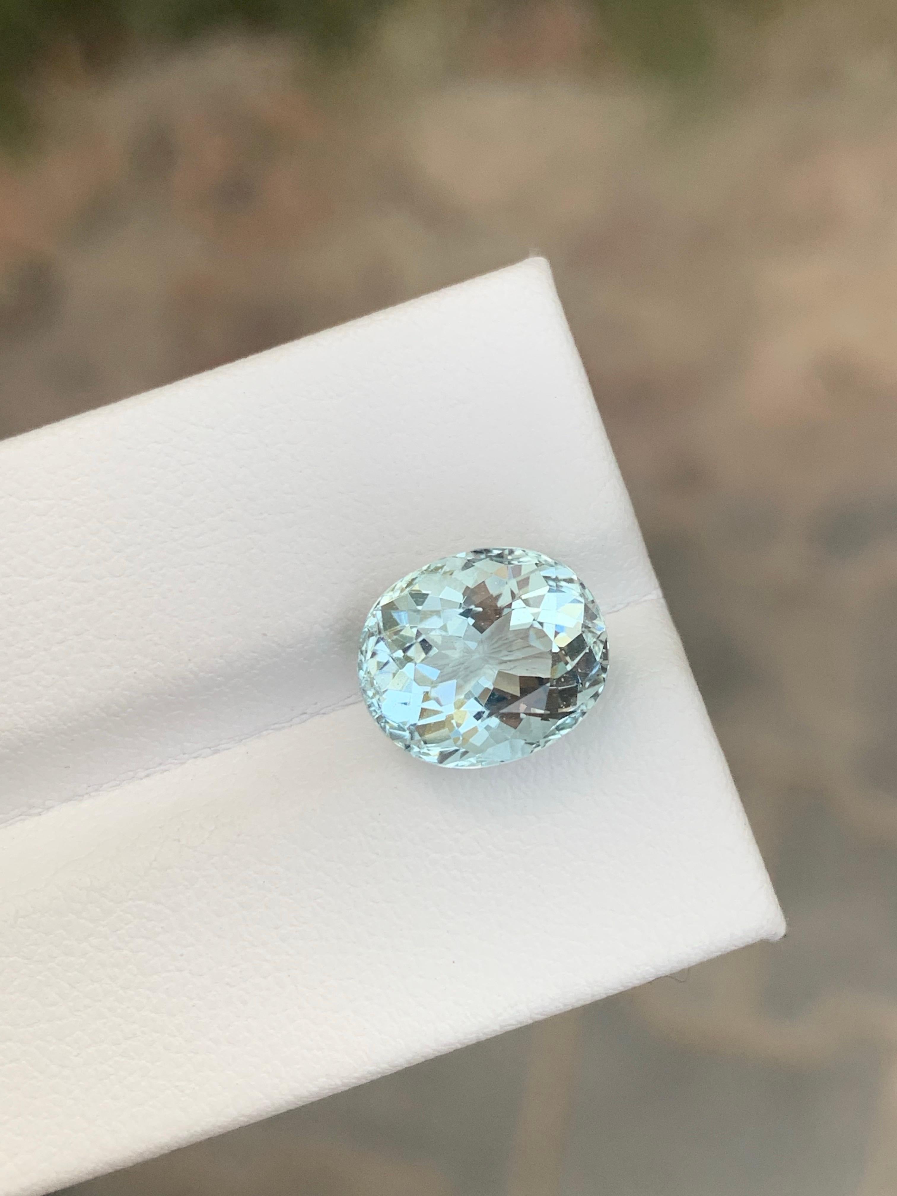 4.05 Karat natürlicher loser Aquamarin Ovalform Edelstein aus Nigeria im Angebot 2