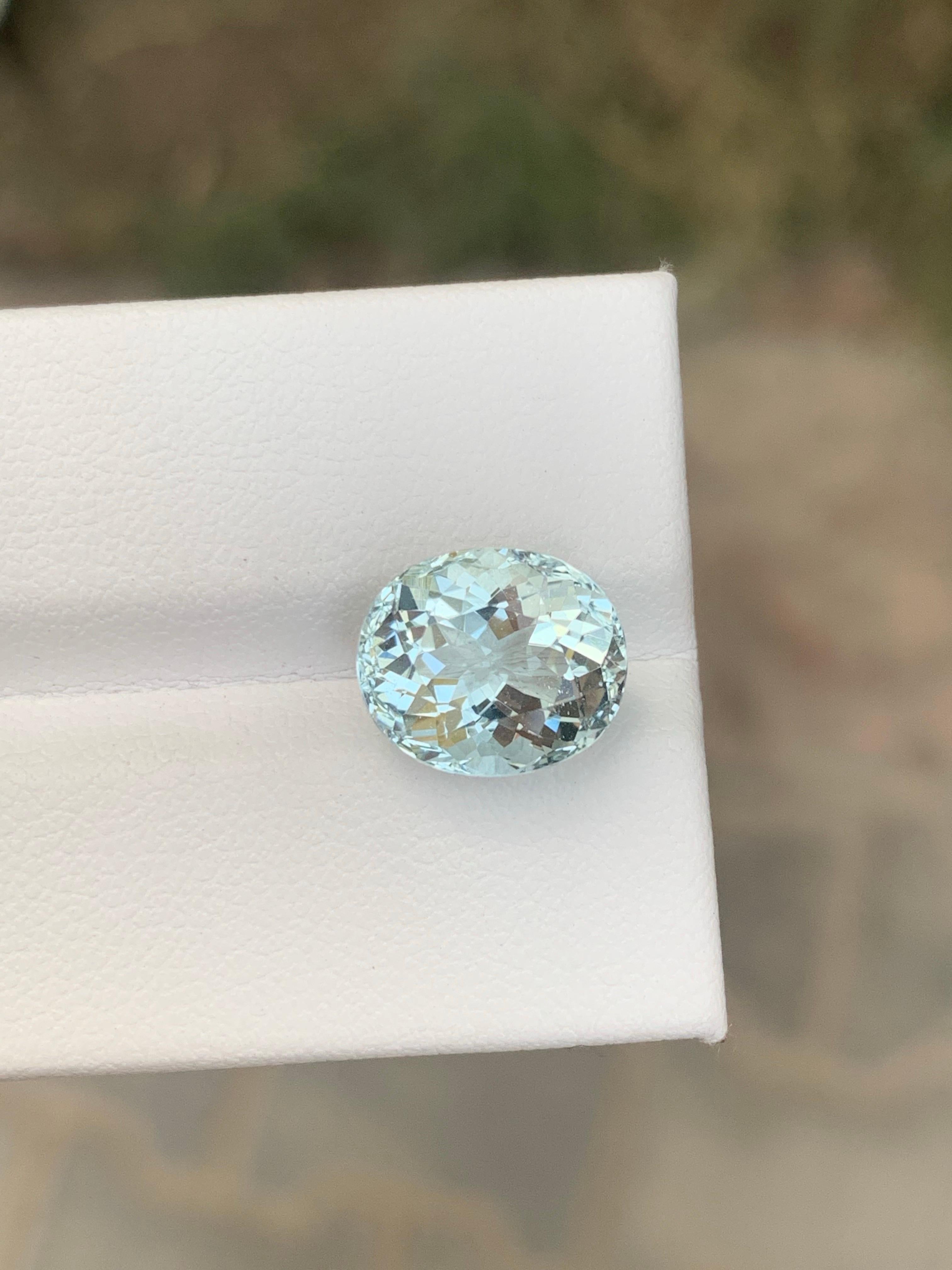 4.05 Karat natürlicher loser Aquamarin Ovalform Edelstein aus Nigeria im Angebot 3