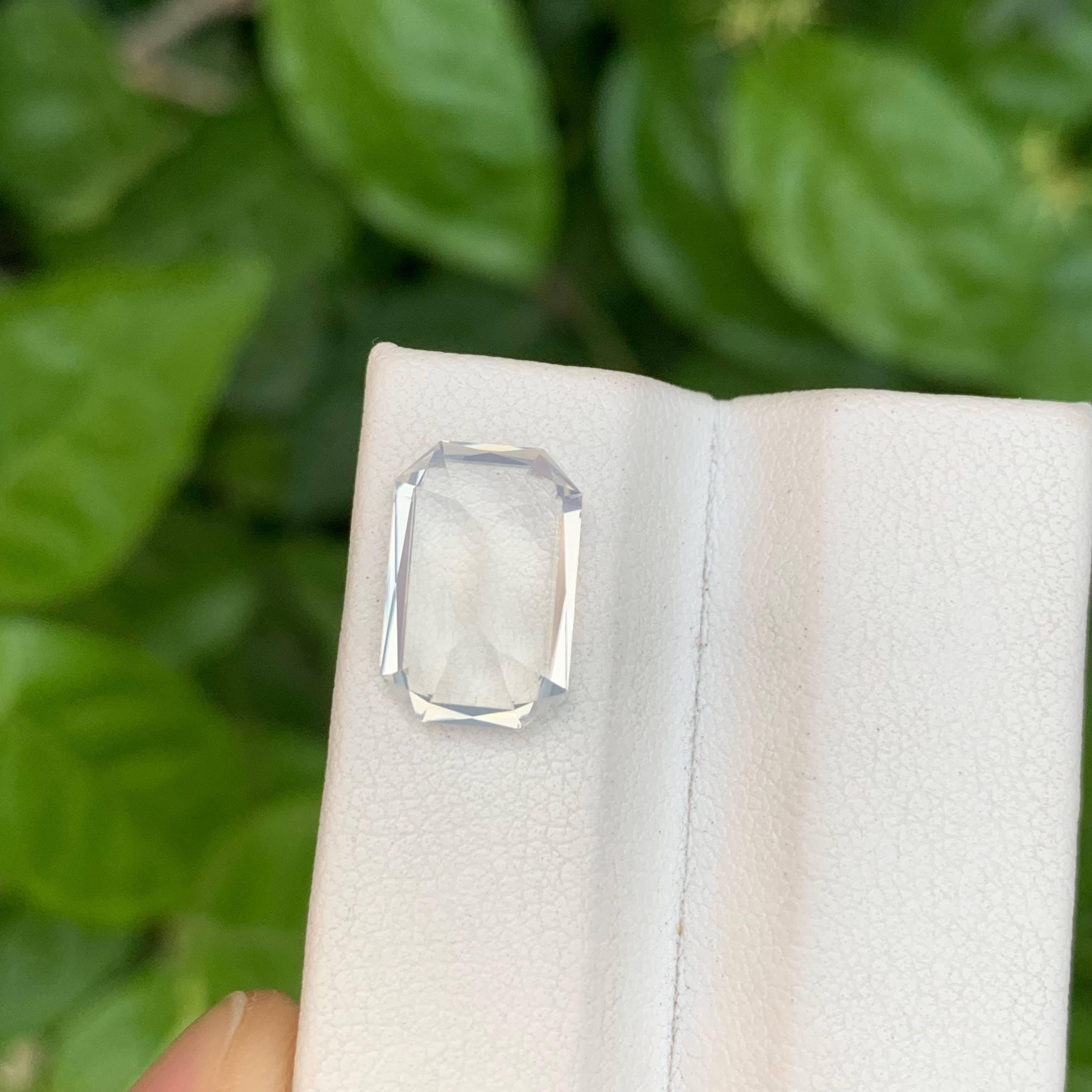 4.05 Carat Natural Loose Faceted Moonstone Emerald Cut African Gemstone (pierre de lune à facettes, taille émeraude) Neuf - En vente à Bangkok, TH
