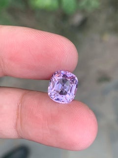 Gema Kunzita suelta natural de 4.05 quilates en forma de cojín