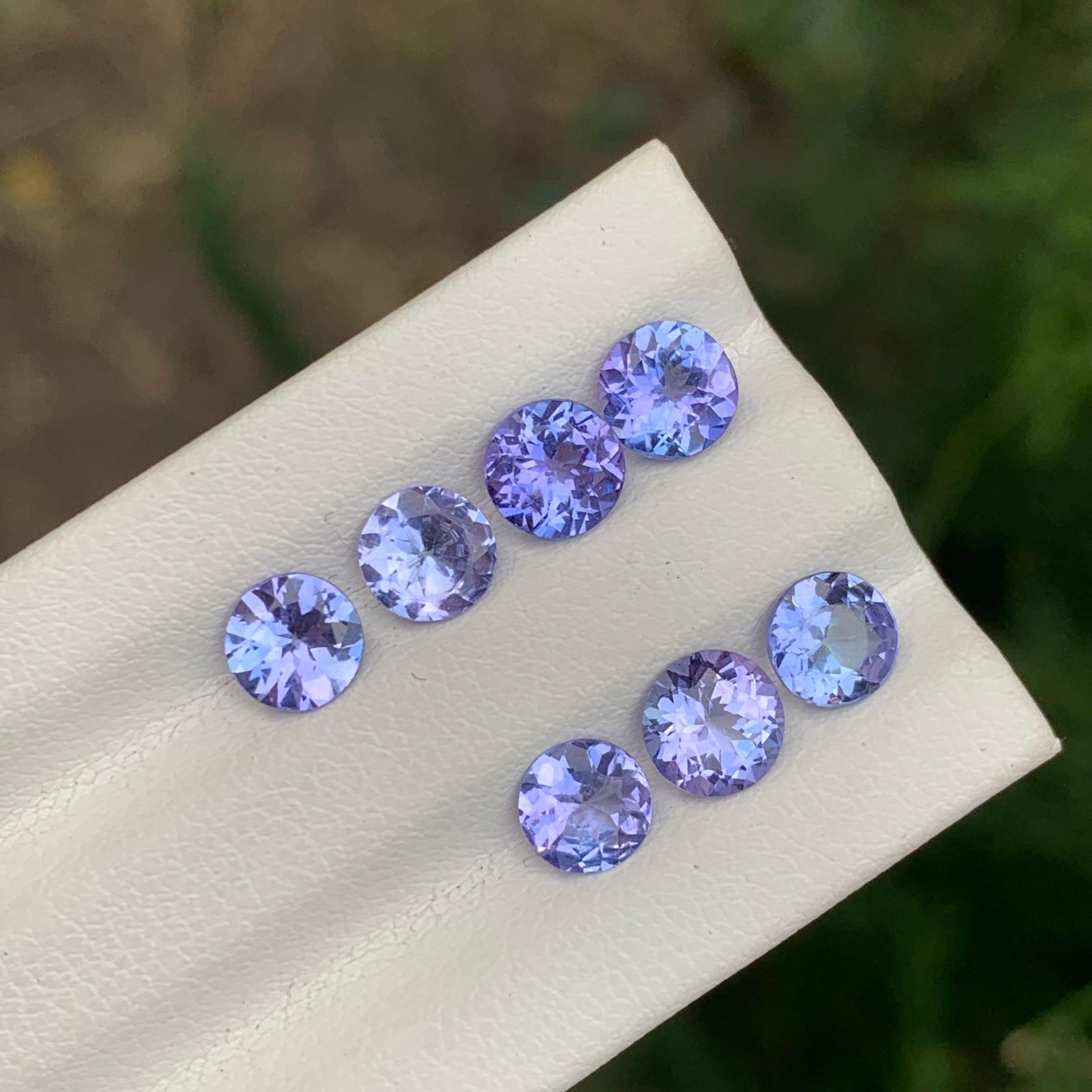 Round Cut 4.05 Carat Natural Loose Tanzanite Lot For Jewellery Making For Sale