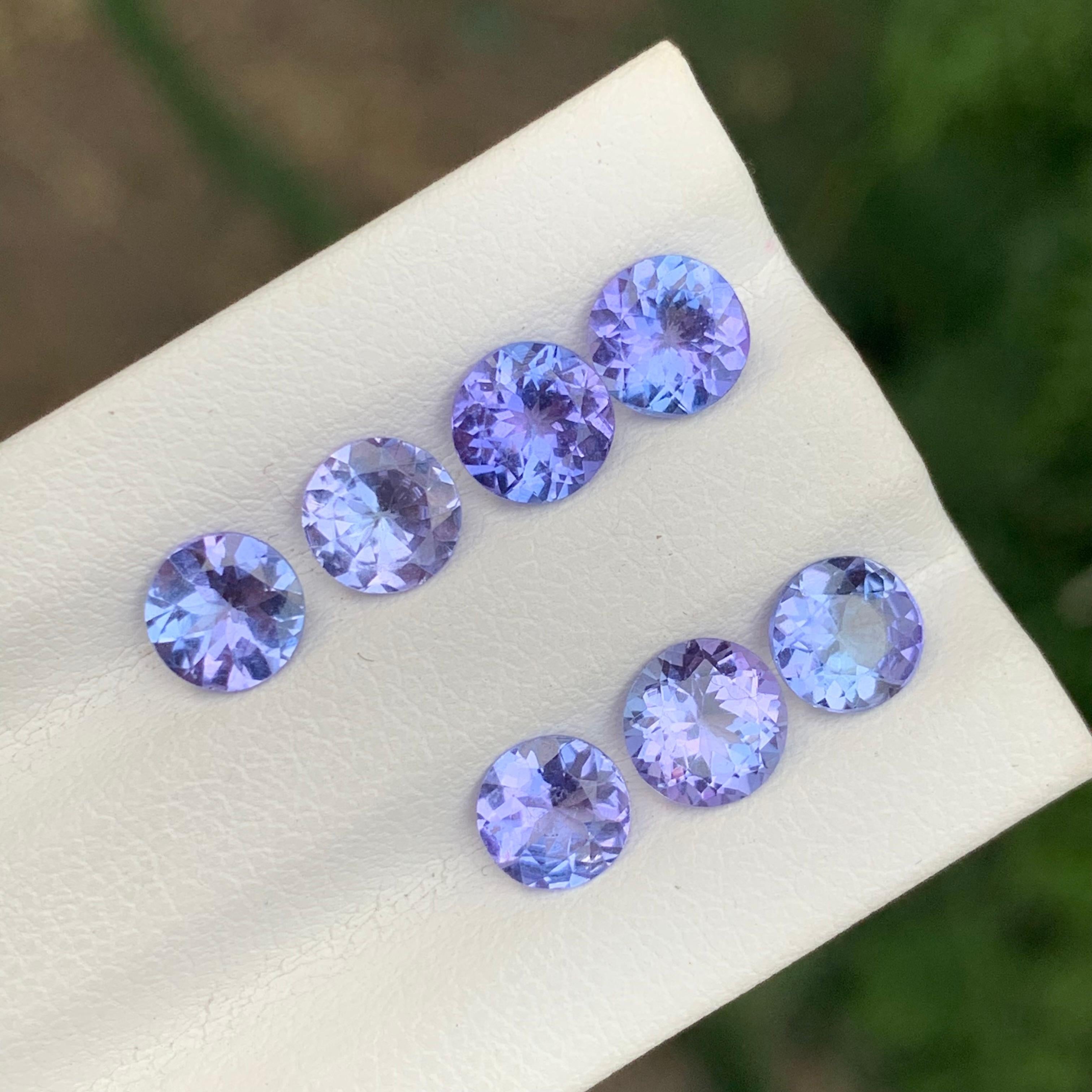 4.05 Carat Natural Loose Tanzanite Lot For Jewellery Making In New Condition For Sale In Peshawar, PK