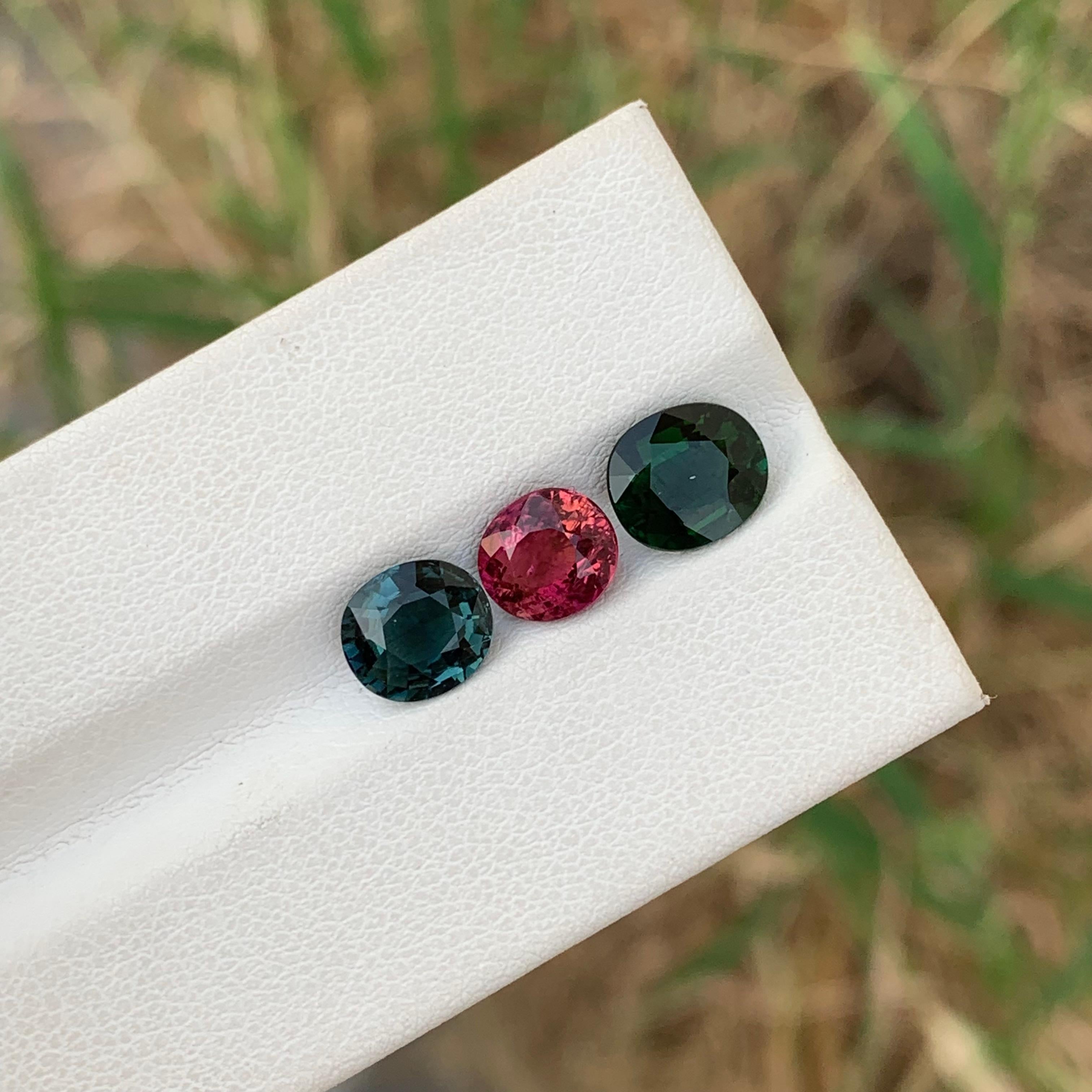 Tourmaline naturelle taille coussin de 4,05 carats en vente 5