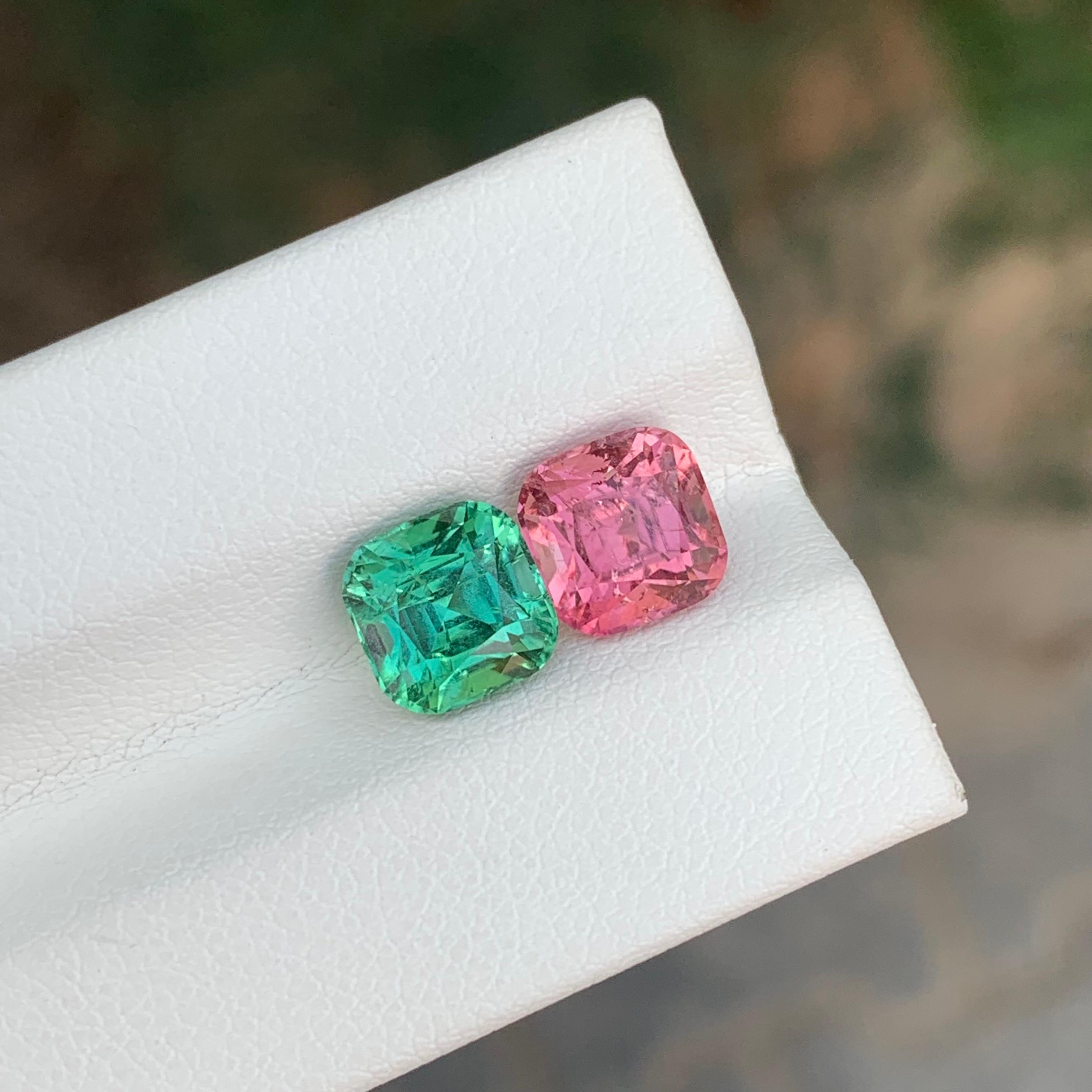 Coppia inversa di tormaline sfaccettate

Peso: 4,05 Carati
Dimensioni: 7,1 x 7,1 x 5,8 mm e
7 x 7 x 5.6 Mm
Colore: Verde e rosa 
Trattamento: Non
Certificato: Su richiesta del cliente
Forma: Cuscino


La tormalina è una gemma affascinante nota per