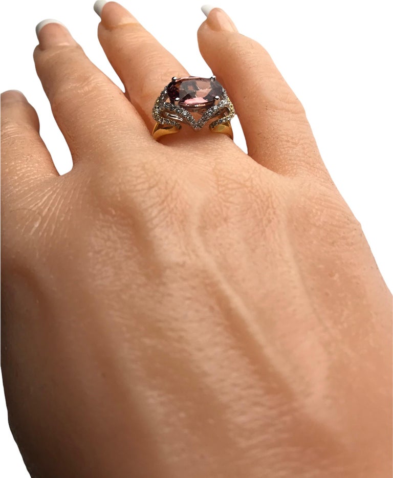 Women's 4.05 Carat Oval Cut Peach Garnet and Diamond Ring in 18k Yellow and White Gold For Sale