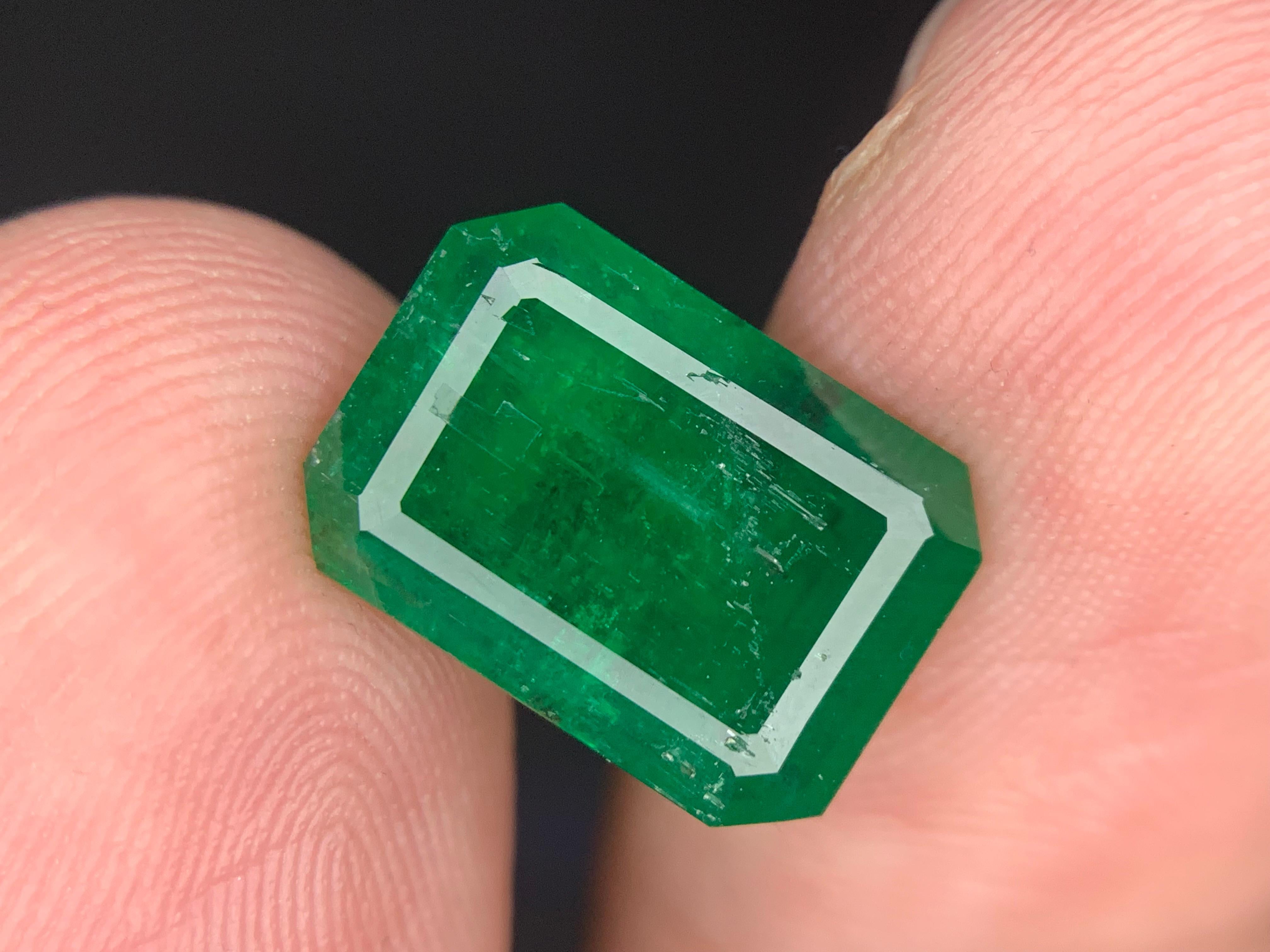 Arts and Crafts 4,05 Carati di smeraldo sfuso Nature Gemstone in vendita