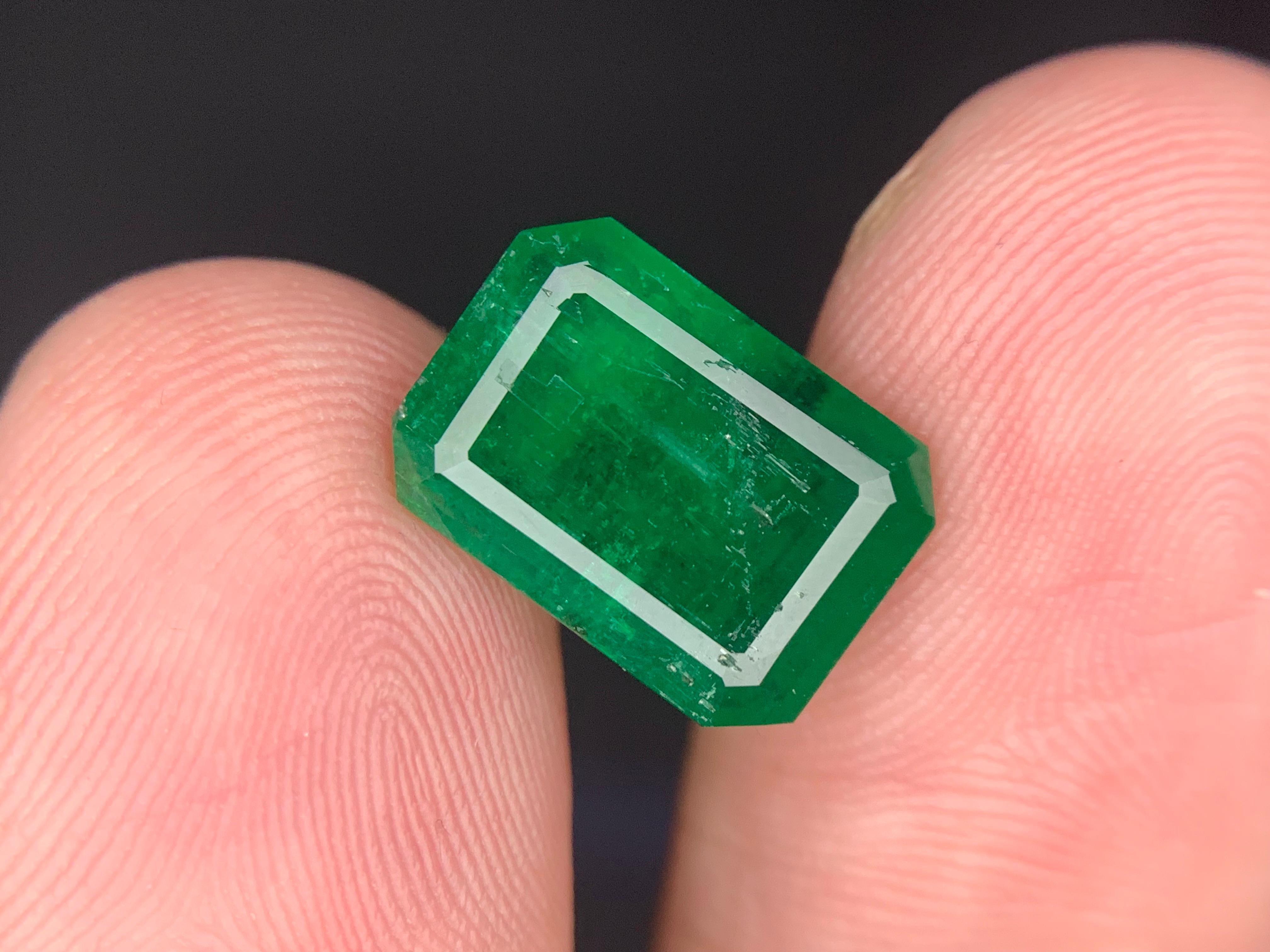 4,05 Carati di smeraldo sfuso Nature Gemstone in vendita 1