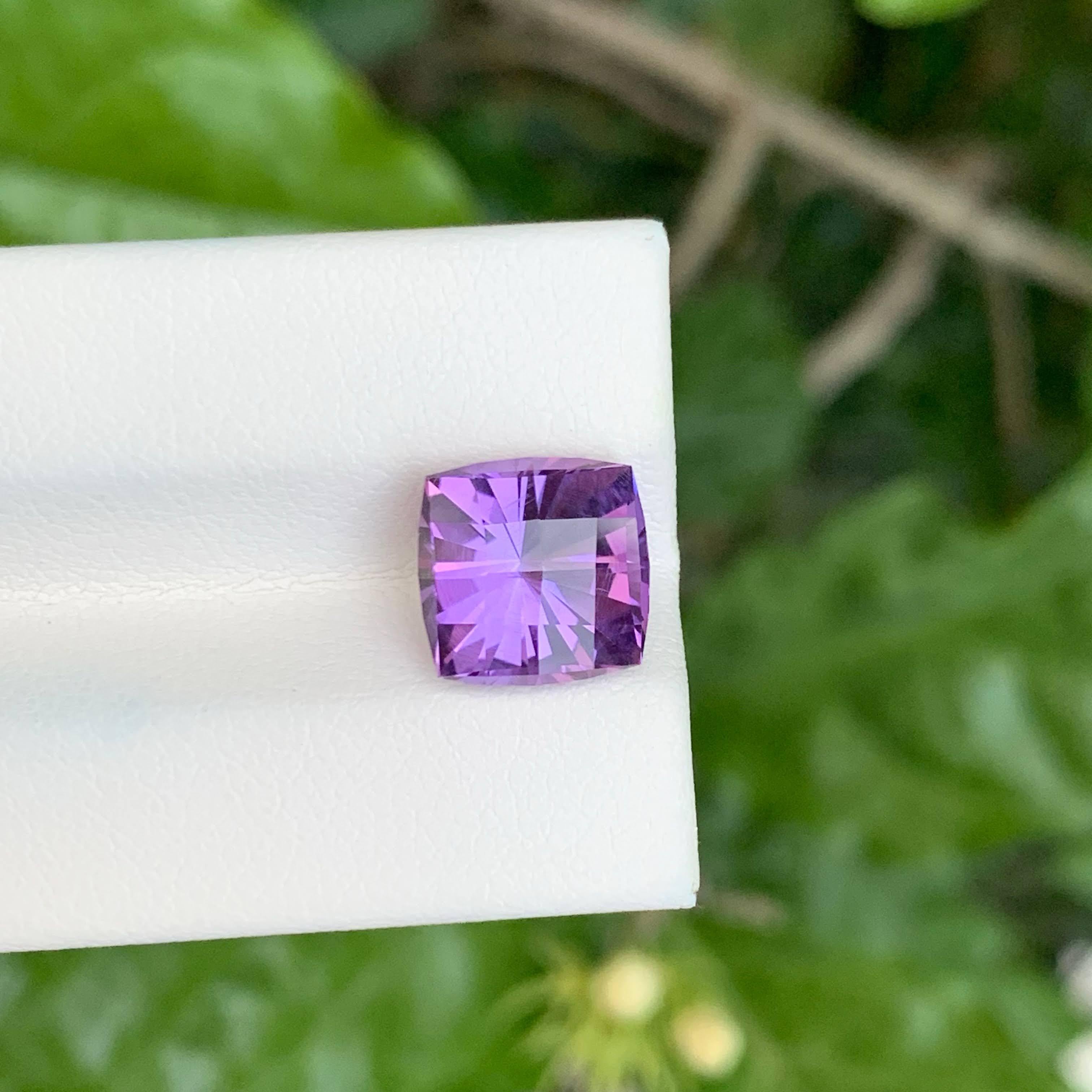 4.05 carats Loose Purple Amethyst Custom Precision Cut Natural Brazilian Stone (Améthyste violette en vrac taillée avec précision) en vente 2