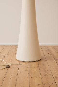 4059 Lámpara de pie